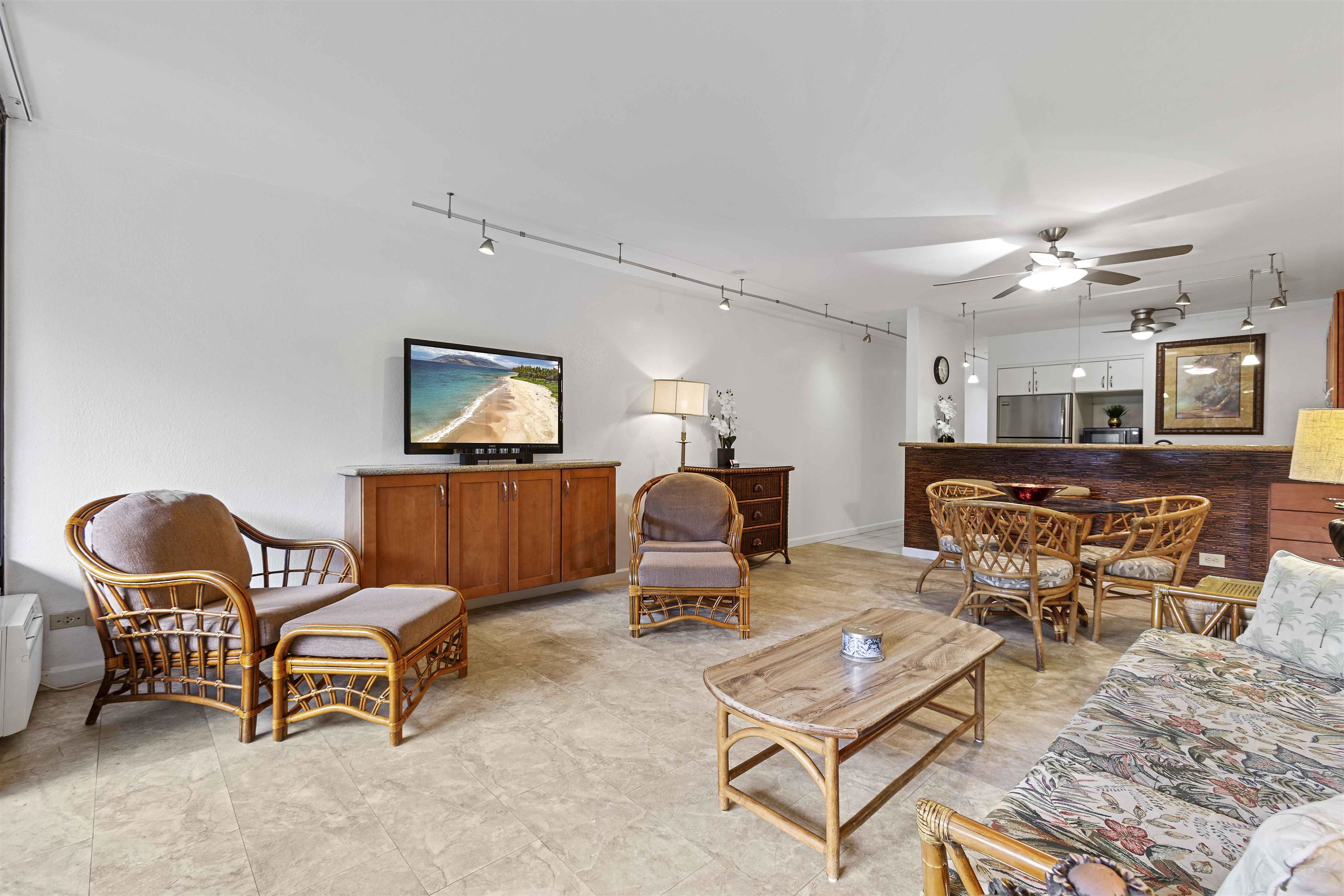 Kahana Villa condo # E 210, Lahaina, Hawaii - photo 20 of 44