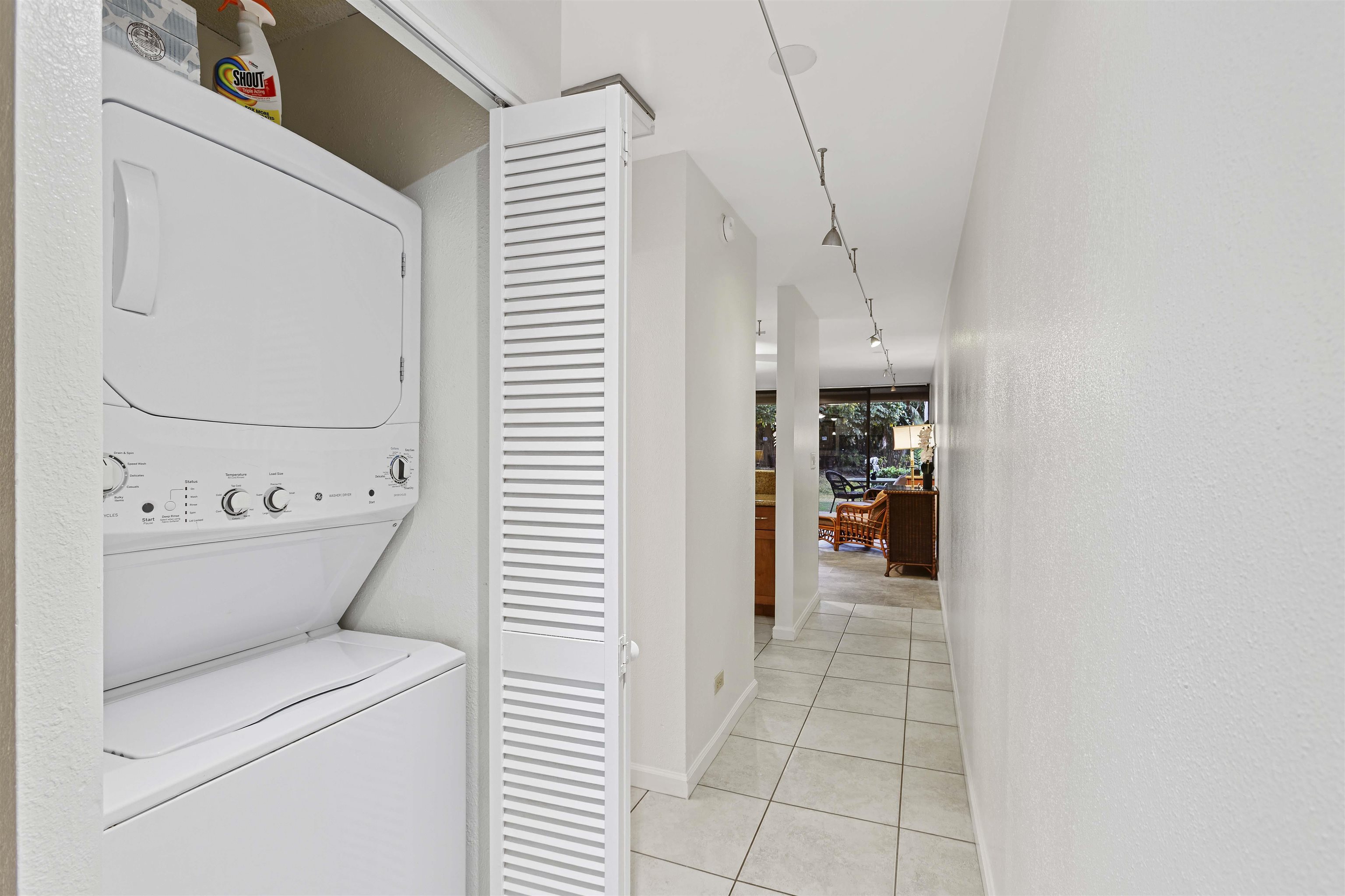 Kahana Villa condo # E 210, Lahaina, Hawaii - photo 38 of 44