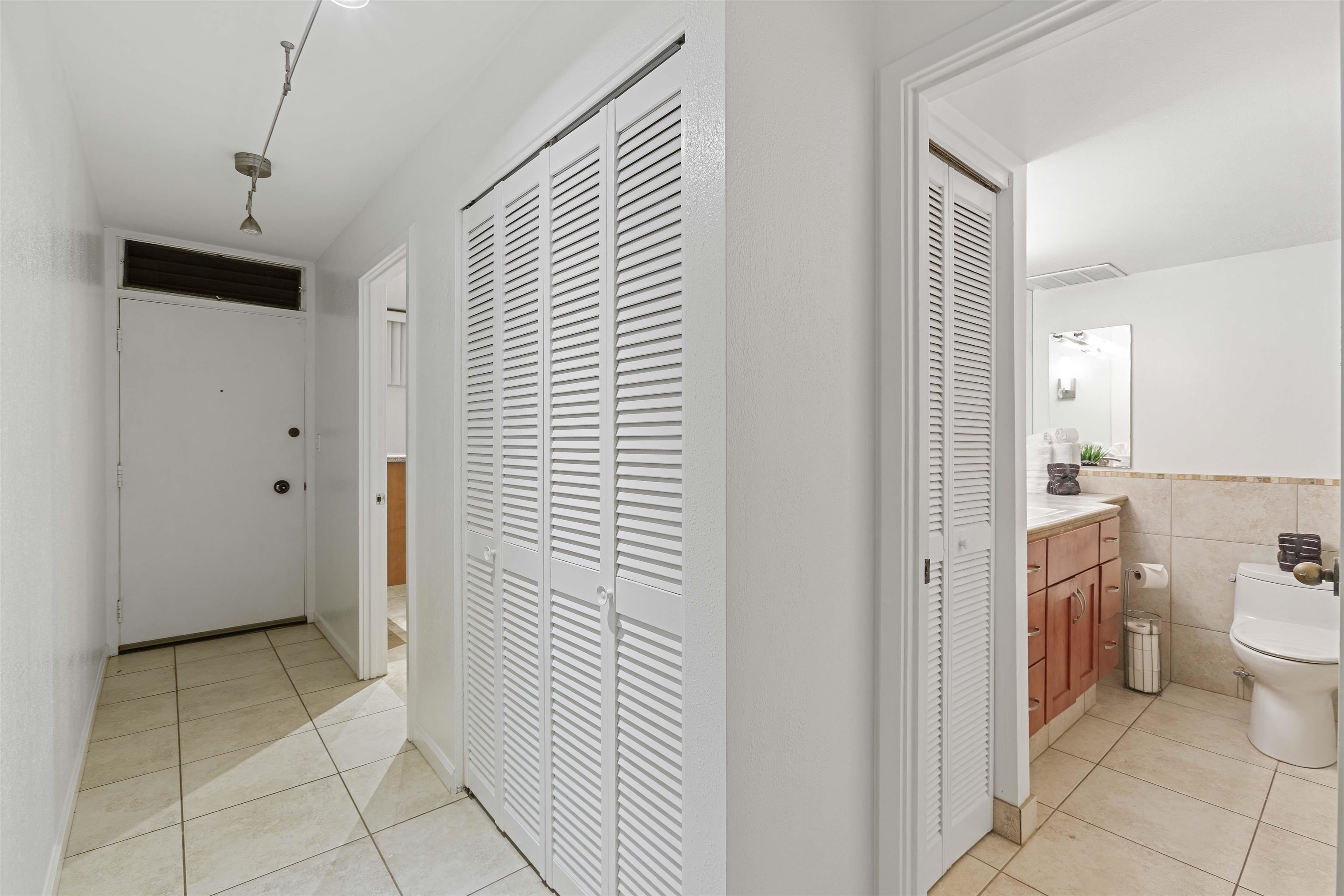 Kahana Villa condo # E 210, Lahaina, Hawaii - photo 6 of 44