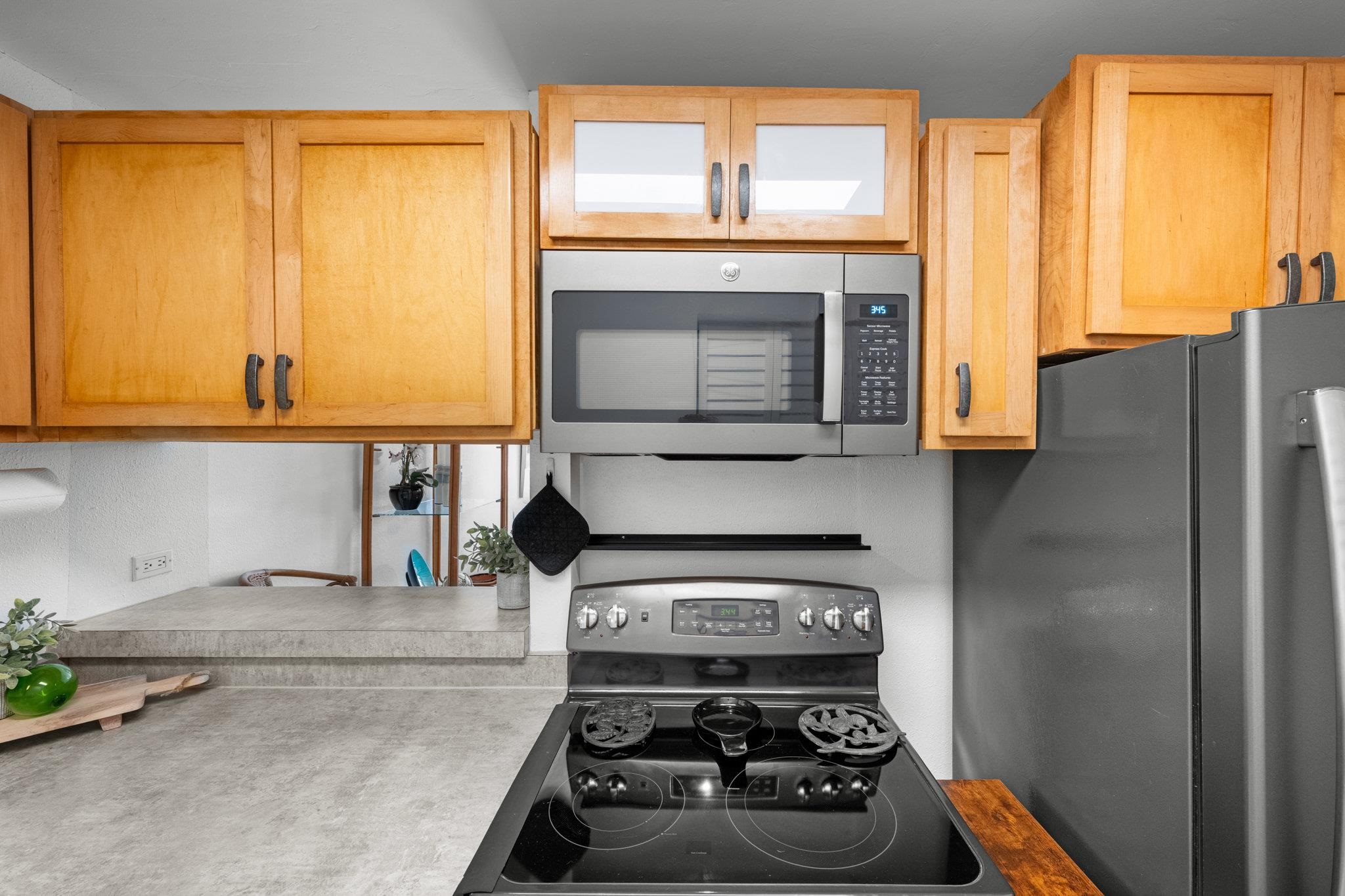 Kahana Villa condo # E304, Lahaina, Hawaii - photo 17 of 34