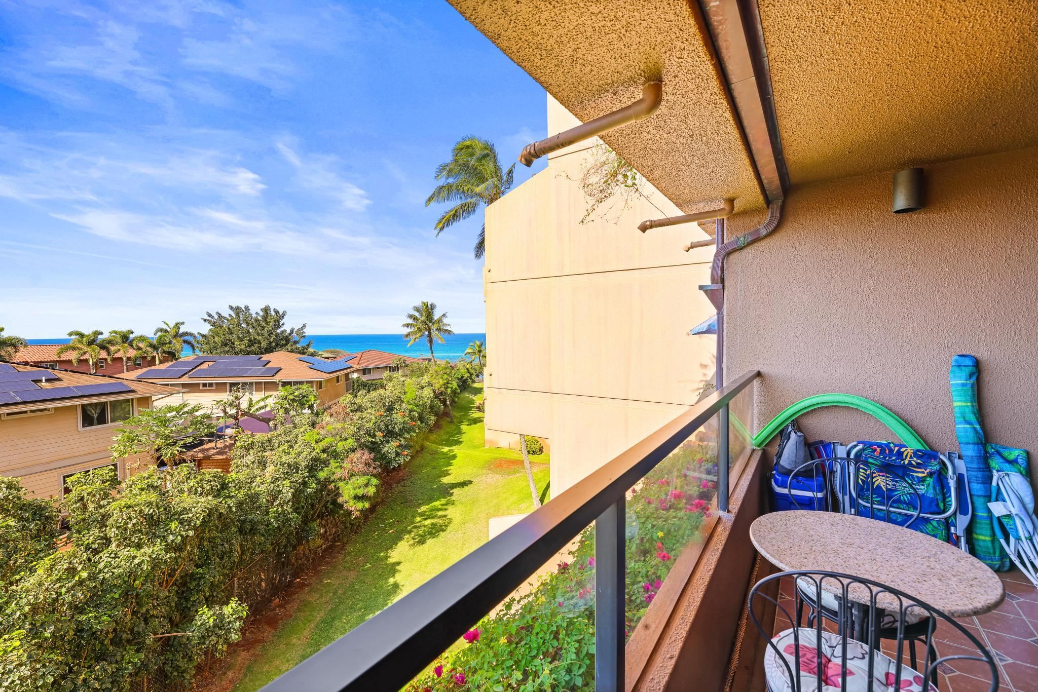 Kahana Villa condo # E-601, Lahaina, Hawaii - photo 3 of 25