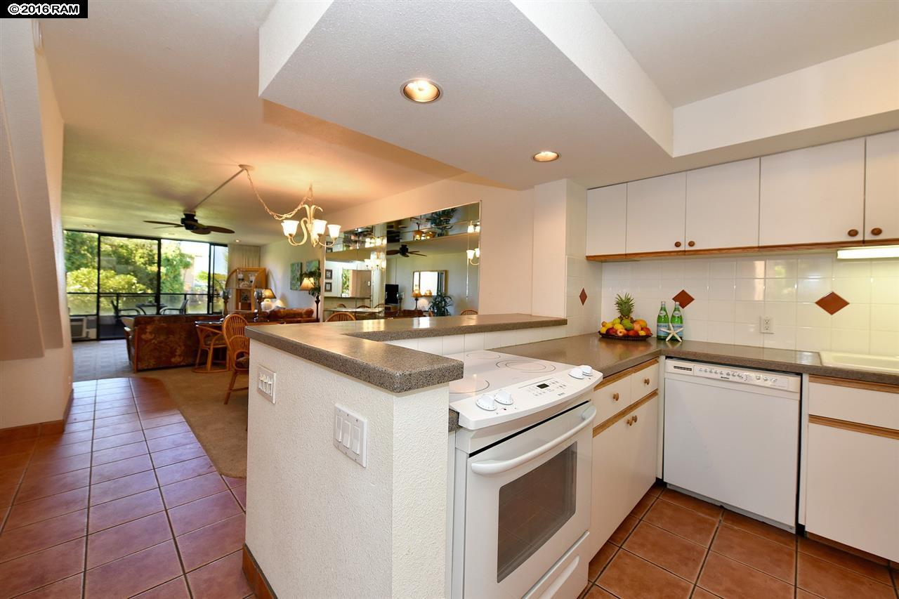 Kahana Villa condo # F203, Lahaina, Hawaii - photo 6 of 22