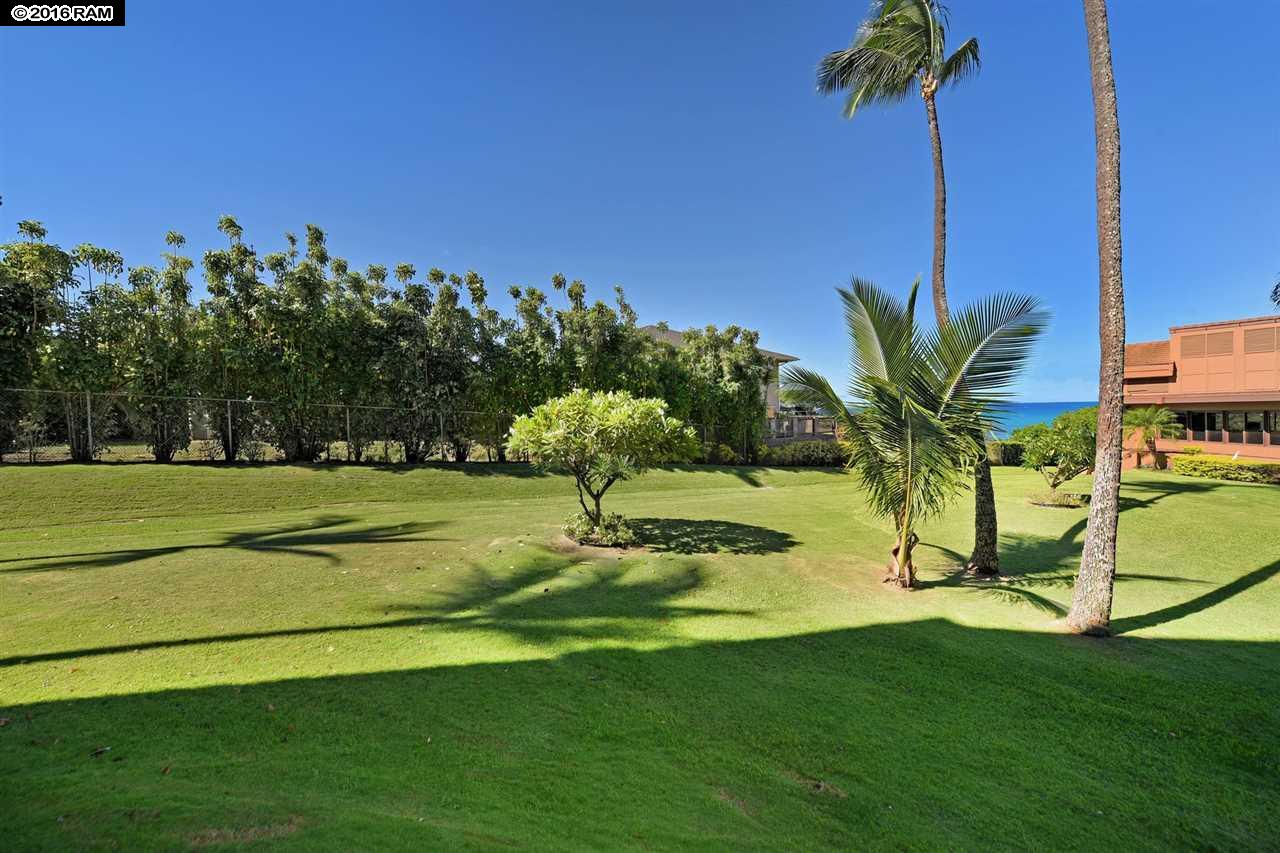 Kahana Villa condo # F203, Lahaina, Hawaii - photo 8 of 22