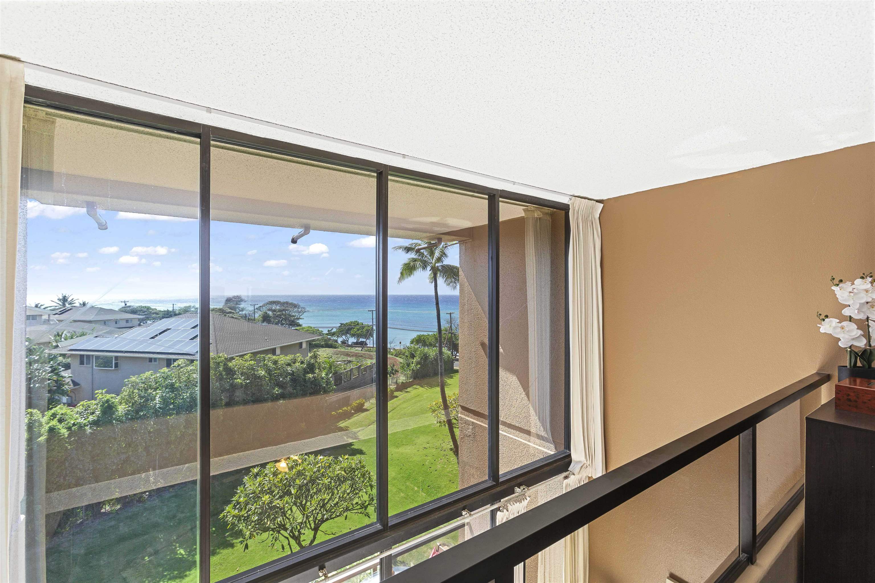 Kahana Villa condo # F402, Lahaina, Hawaii - photo 3 of 50