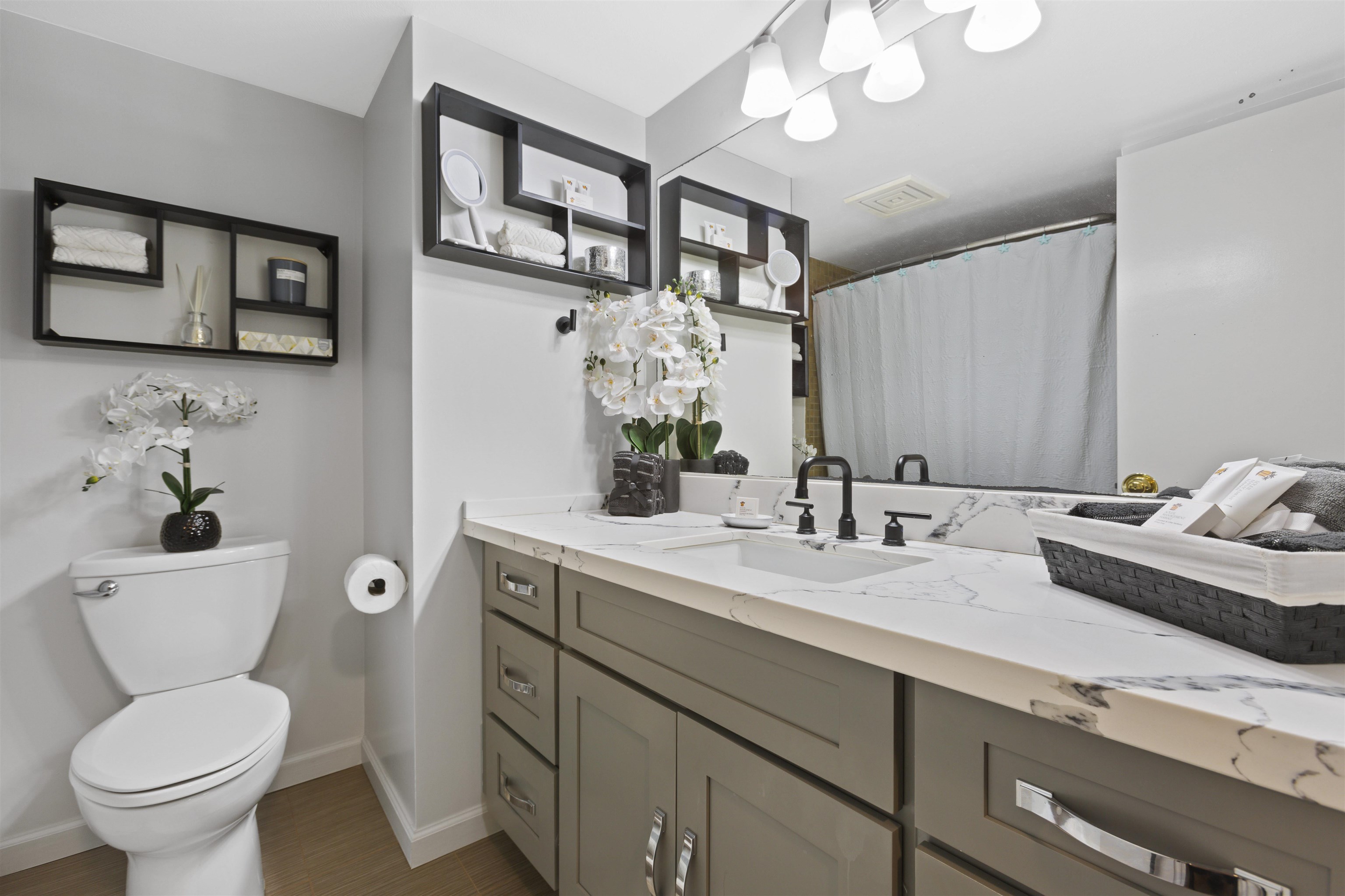 Kahana Villa condo # F402, Lahaina, Hawaii - photo 27 of 50