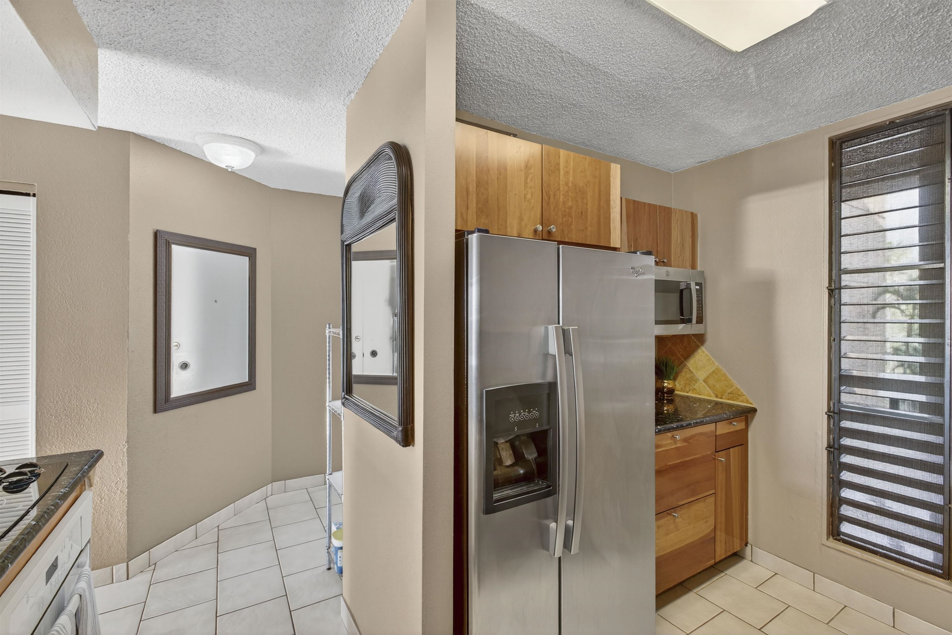 Kahana Villa condo # F402, Lahaina, Hawaii - photo 7 of 50