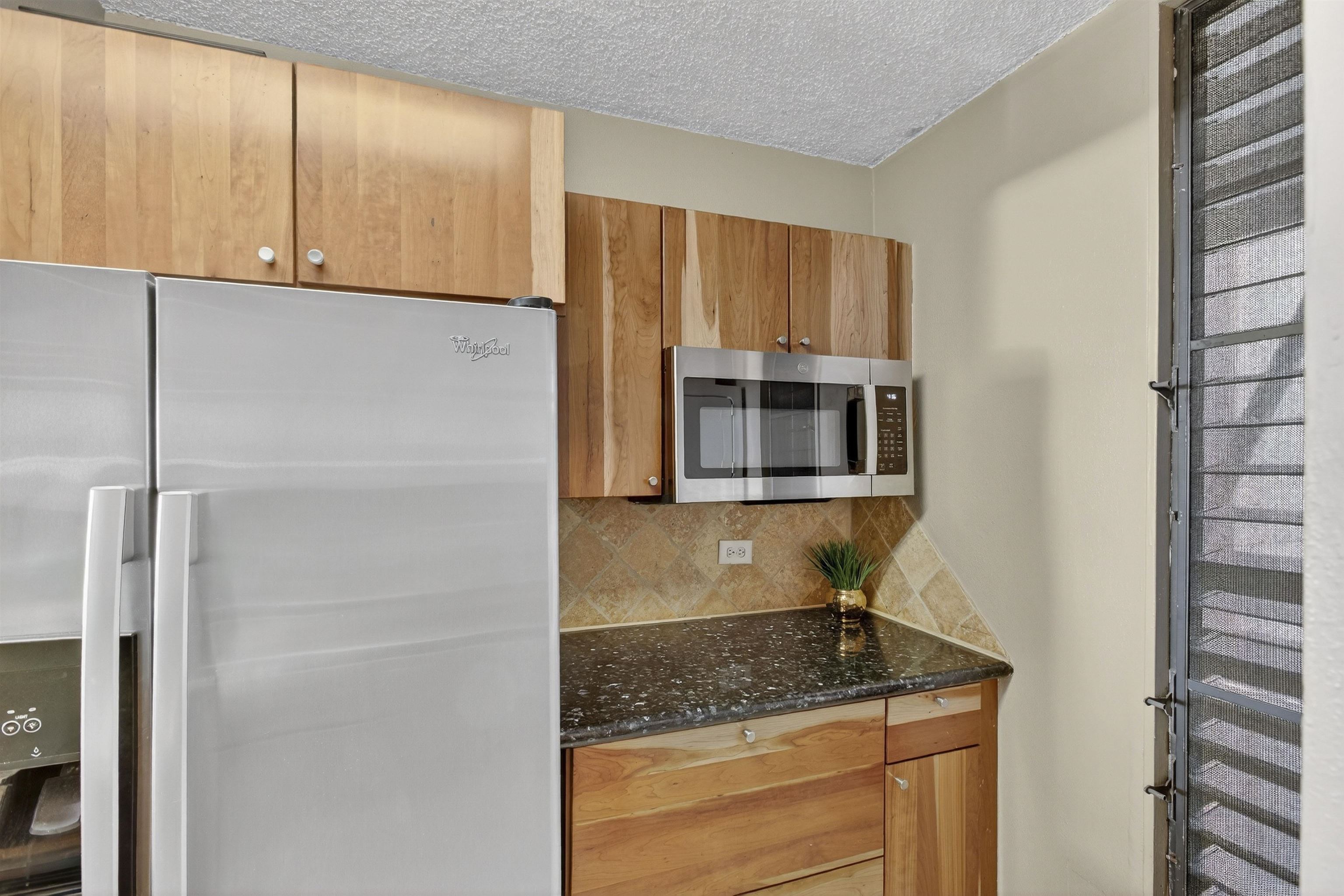 Kahana Villa condo # F402, Lahaina, Hawaii - photo 8 of 50