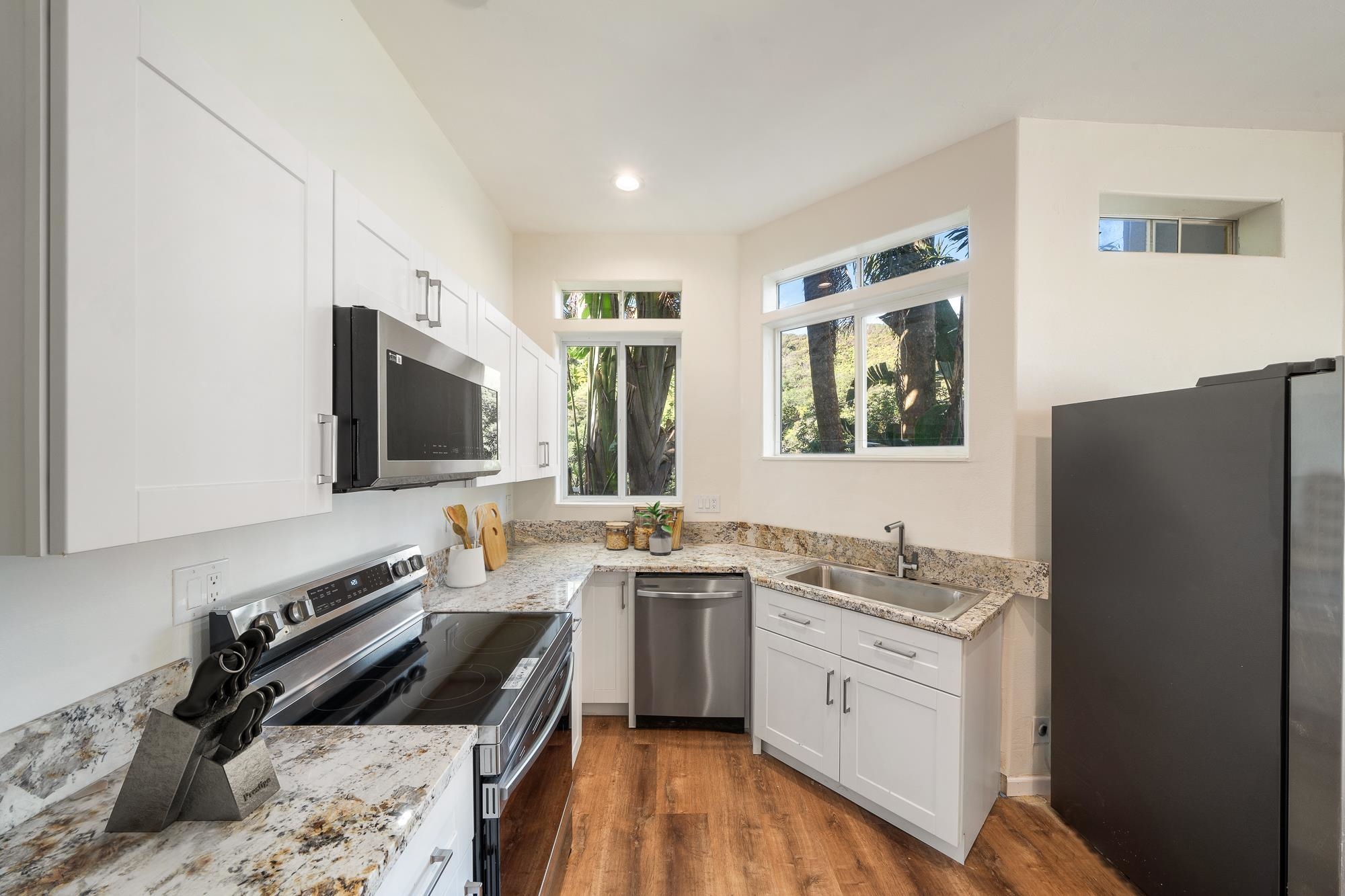 425  Kaukini Loop Cliffs At Kahakulo, Kahakuloa home - photo 13 of 37