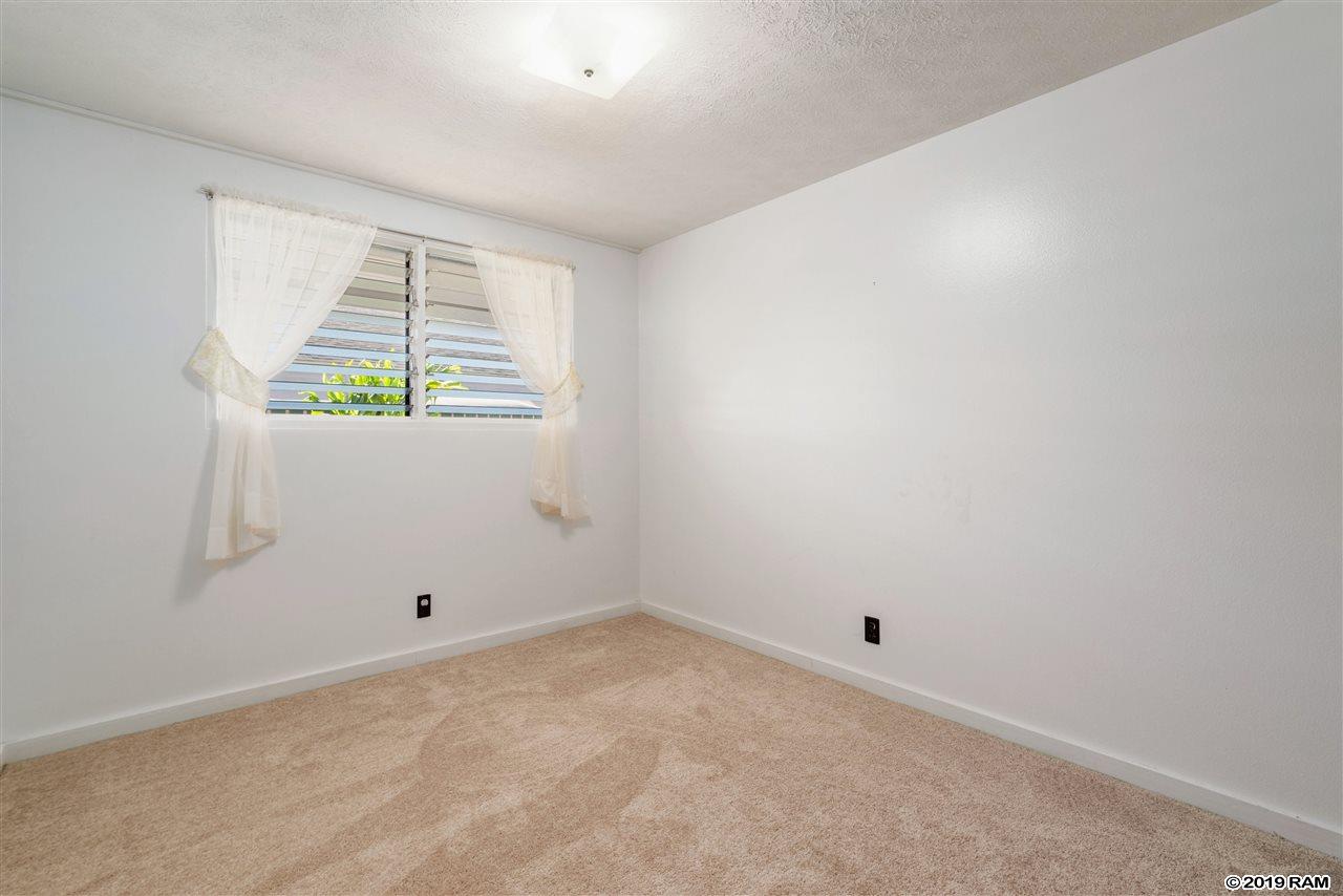 426  Mokapu St , Kahului home - photo 17 of 25