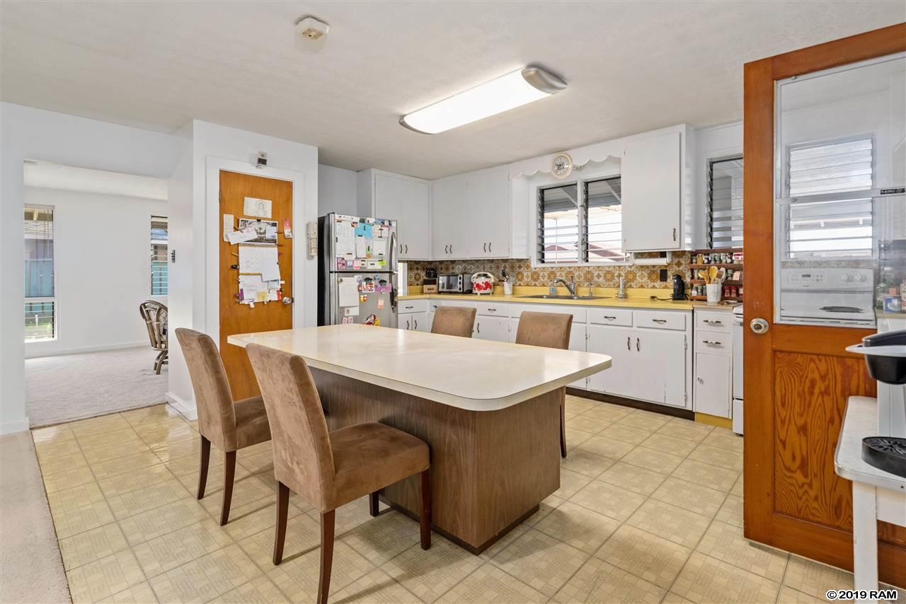 426  Mokapu St , Kahului home - photo 9 of 25