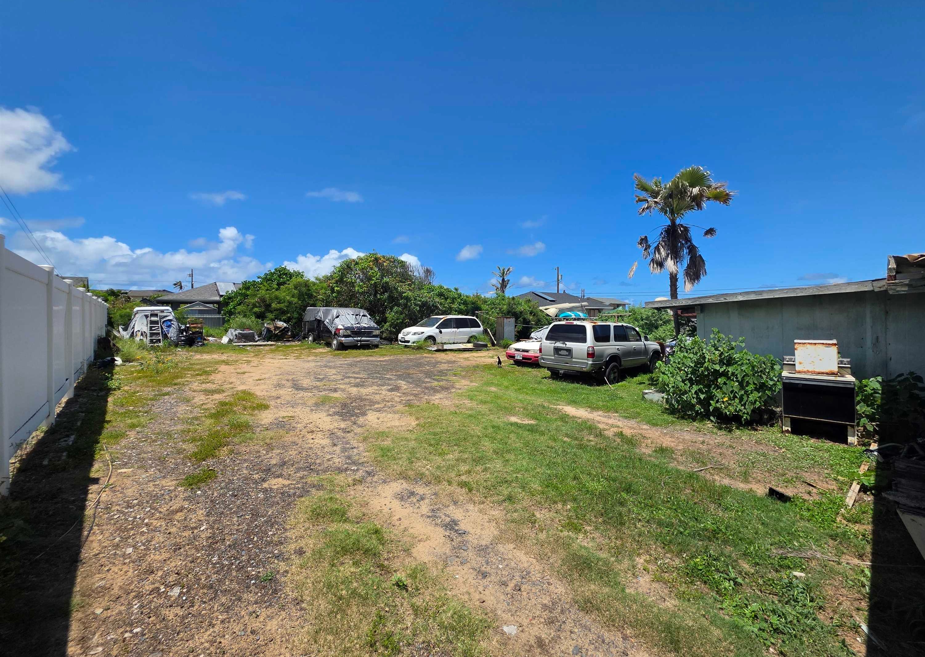 427  Kanaloa Ave Kanaloa Avenue, Kahului home - photo 3 of 4