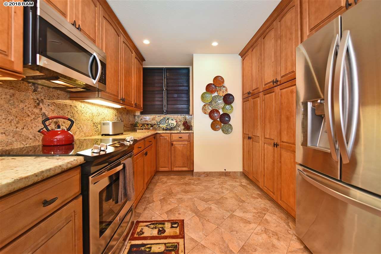Sands of Kahana condo # 355, Lahaina, Hawaii - photo 4 of 30