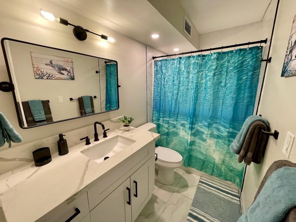 Kahana Manor condo # 113, Lahaina, Hawaii - photo 16 of 24