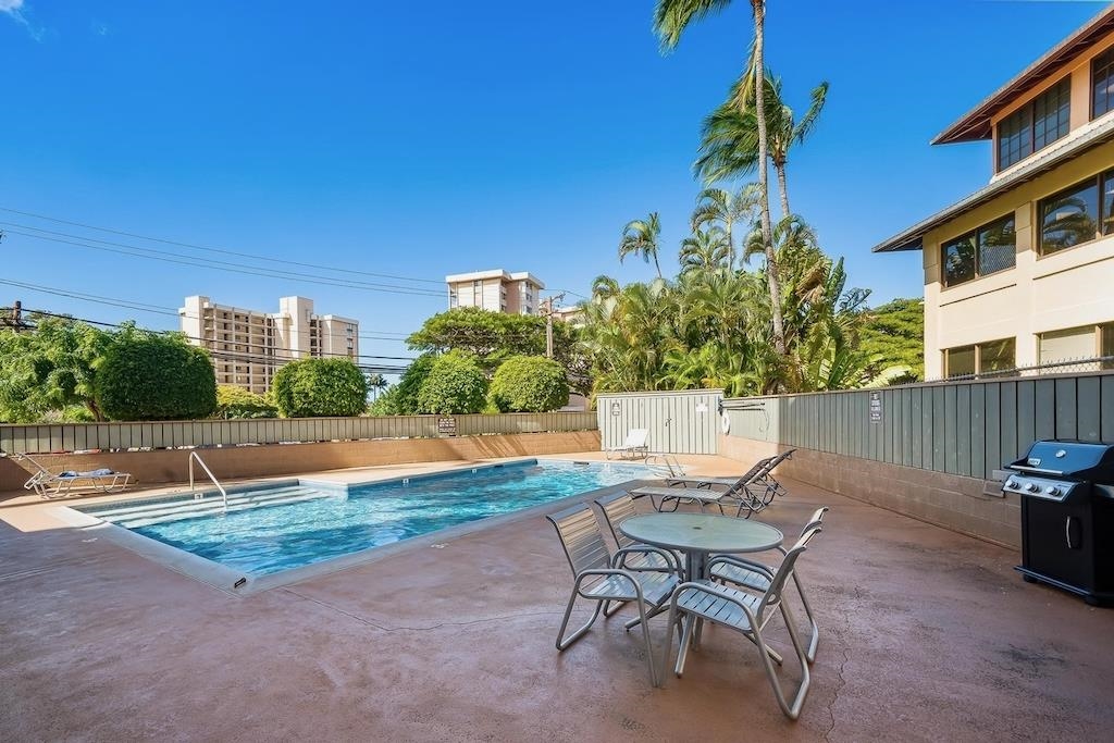 Kahana Manor condo # 113, Lahaina, Hawaii - photo 21 of 24