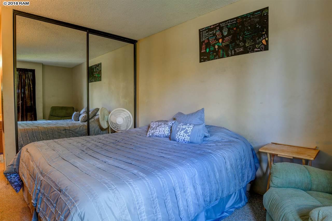 Kahana Manor condo # 201, Lahaina, Hawaii - photo 17 of 22