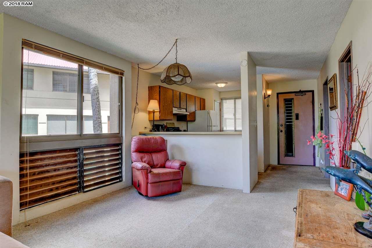 Kahana Manor condo # 201, Lahaina, Hawaii - photo 6 of 22