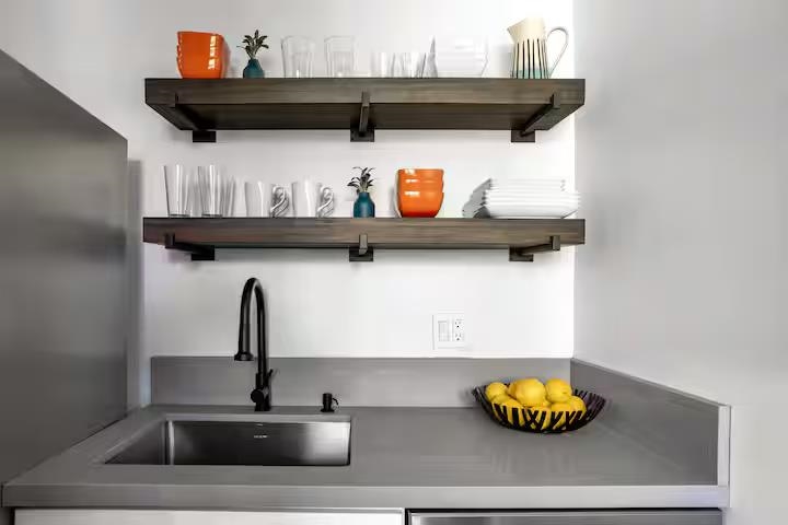 Kahana Manor condo # 210, Lahaina, Hawaii - photo 6 of 28