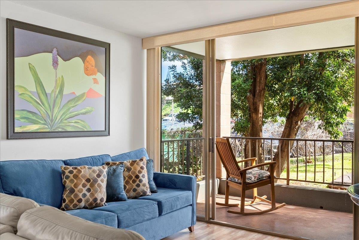 Kahana Manor condo # 220, Lahaina, Hawaii - photo 2 of 28