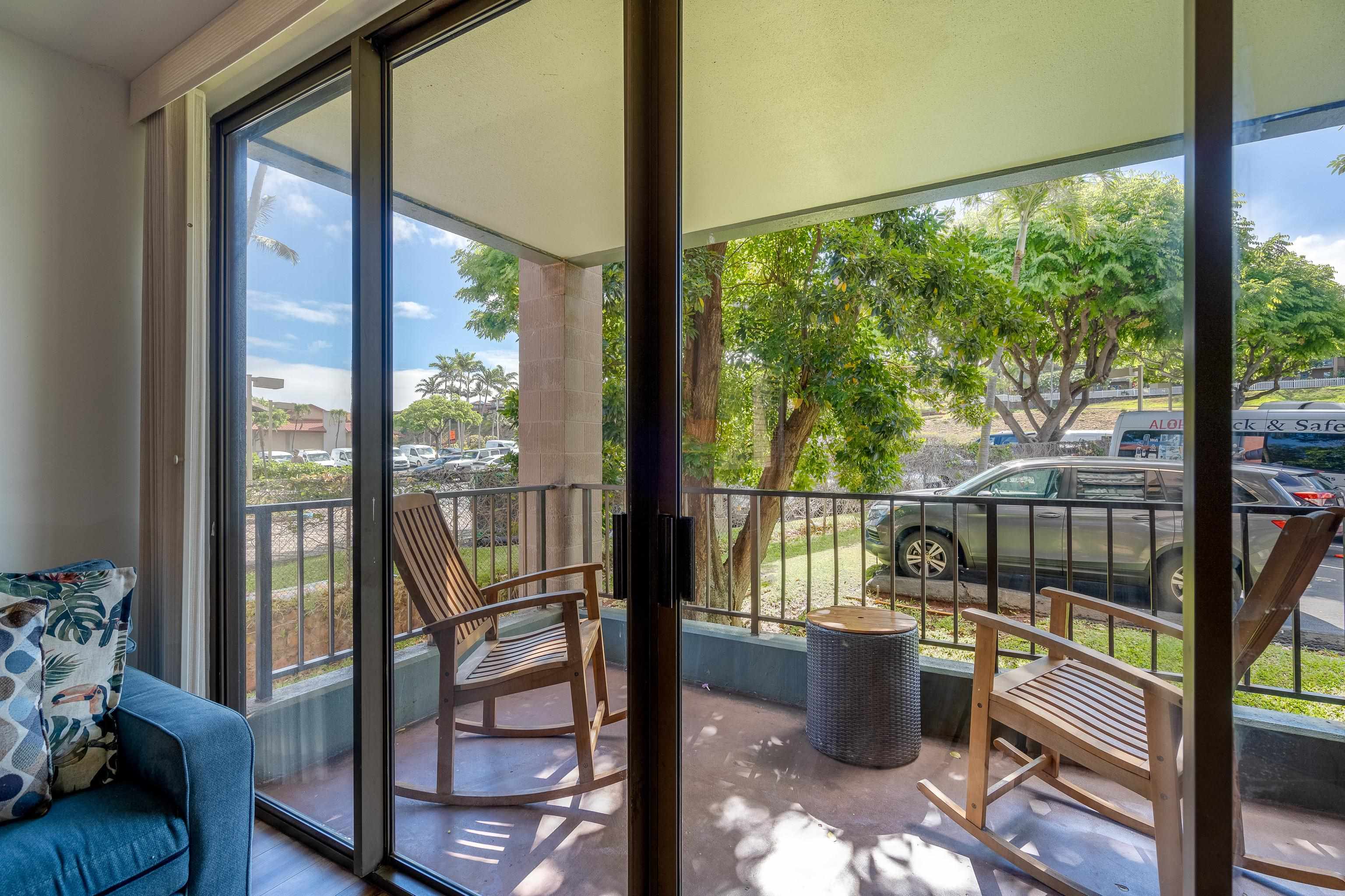 Kahana Manor condo # 220, Lahaina, Hawaii - photo 15 of 26