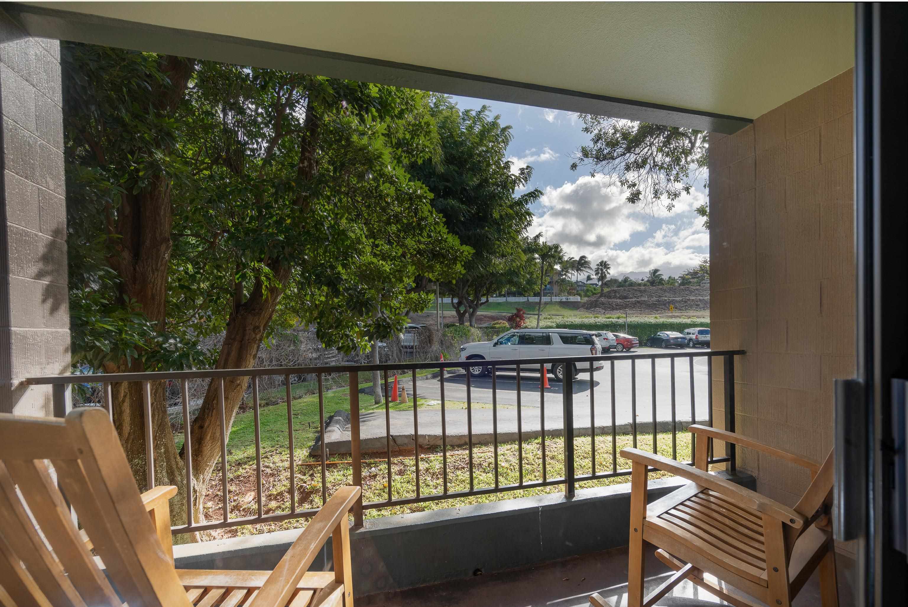 Kahana Manor condo # 220, Lahaina, Hawaii - photo 16 of 26