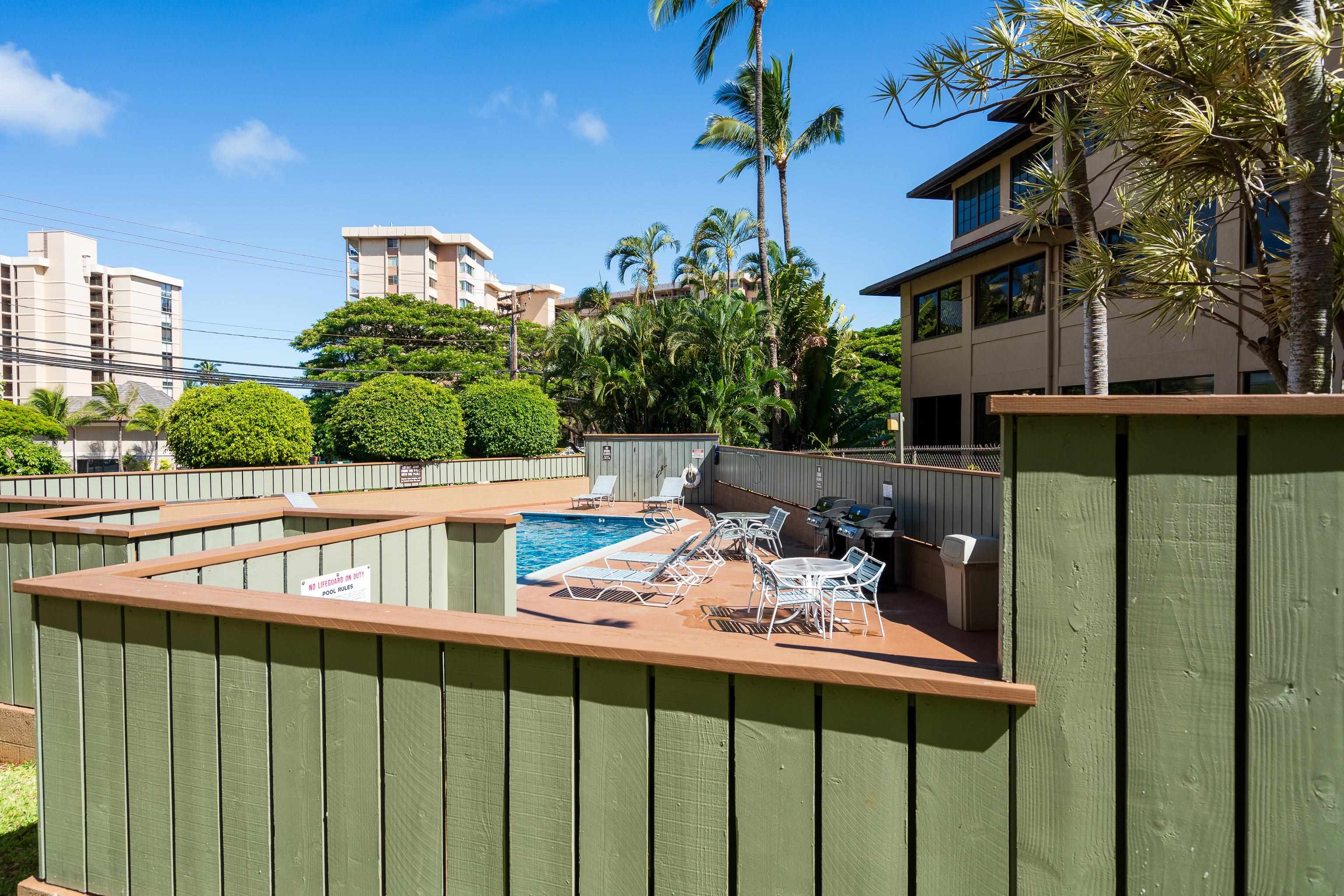 Kahana Manor condo # 220, Lahaina, Hawaii - photo 22 of 30