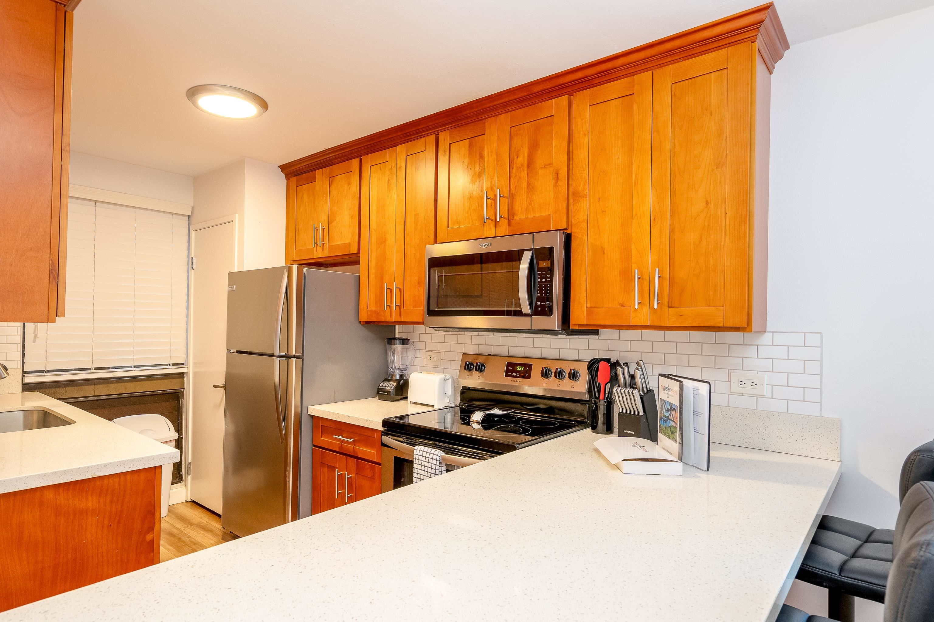 Kahana Manor condo # 220, Lahaina, Hawaii - photo 10 of 28