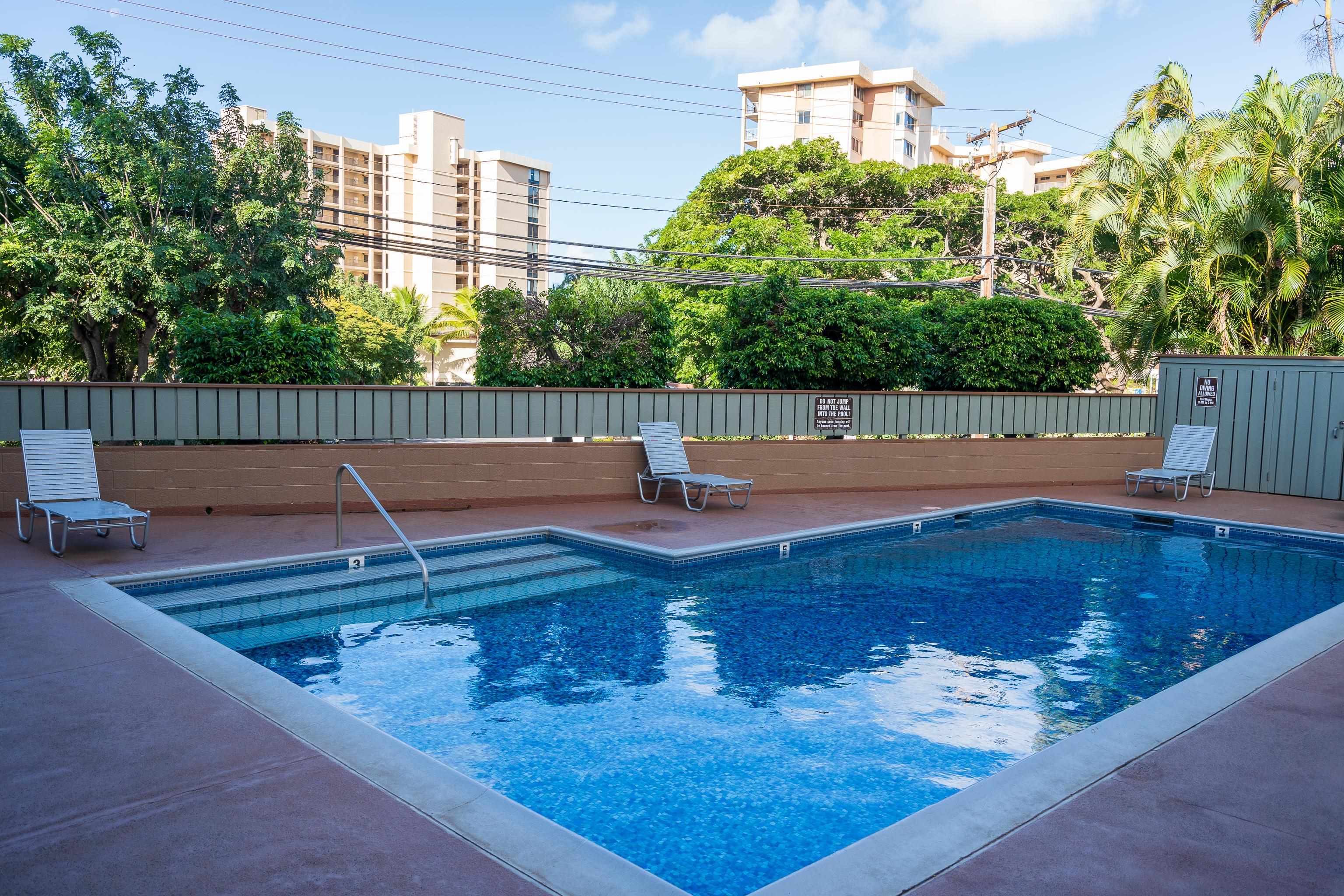 Kahana Manor condo # 220, Lahaina, Hawaii - photo 18 of 19