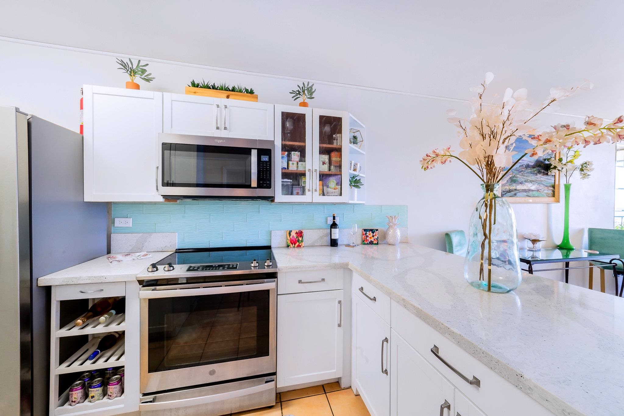 Kahana Manor condo # 302, Lahaina, Hawaii - photo 12 of 50