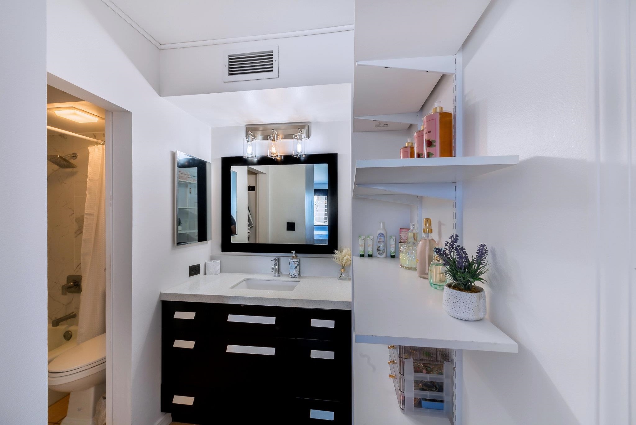 Kahana Manor condo # 302, Lahaina, Hawaii - photo 26 of 50