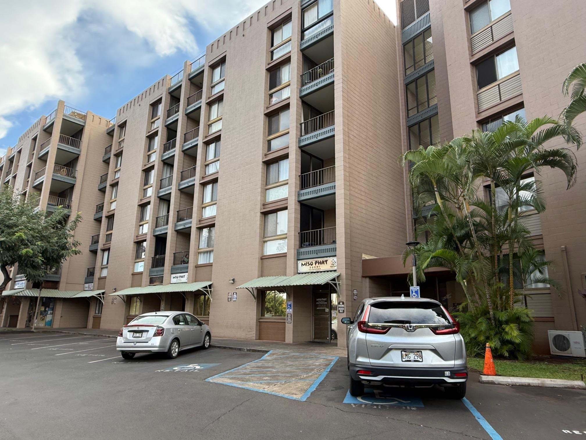 Kahana Manor condo # 315, Lahaina, Hawaii - photo 3 of 20