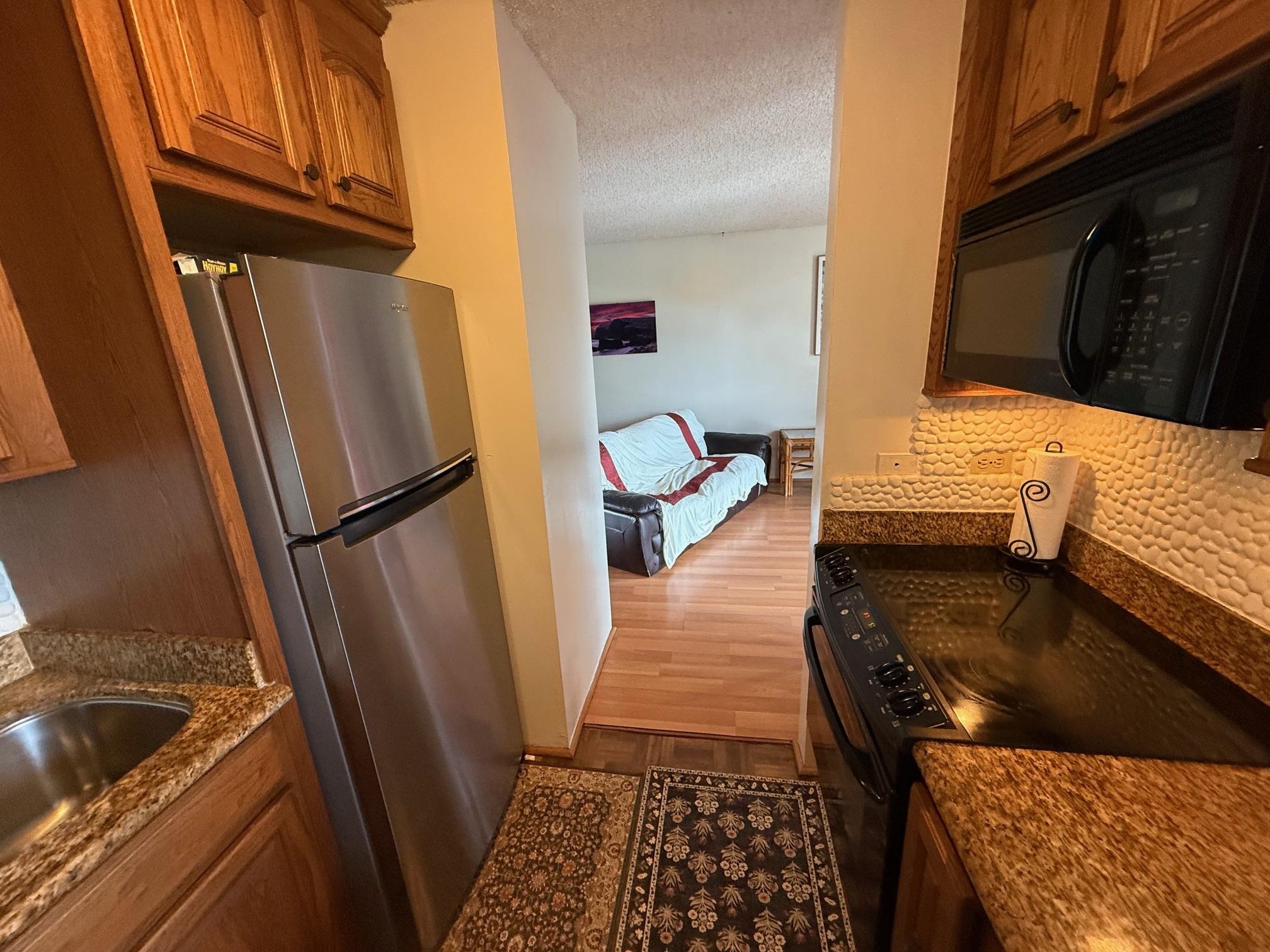 Kahana Manor condo # 315, Lahaina, Hawaii - photo 5 of 20