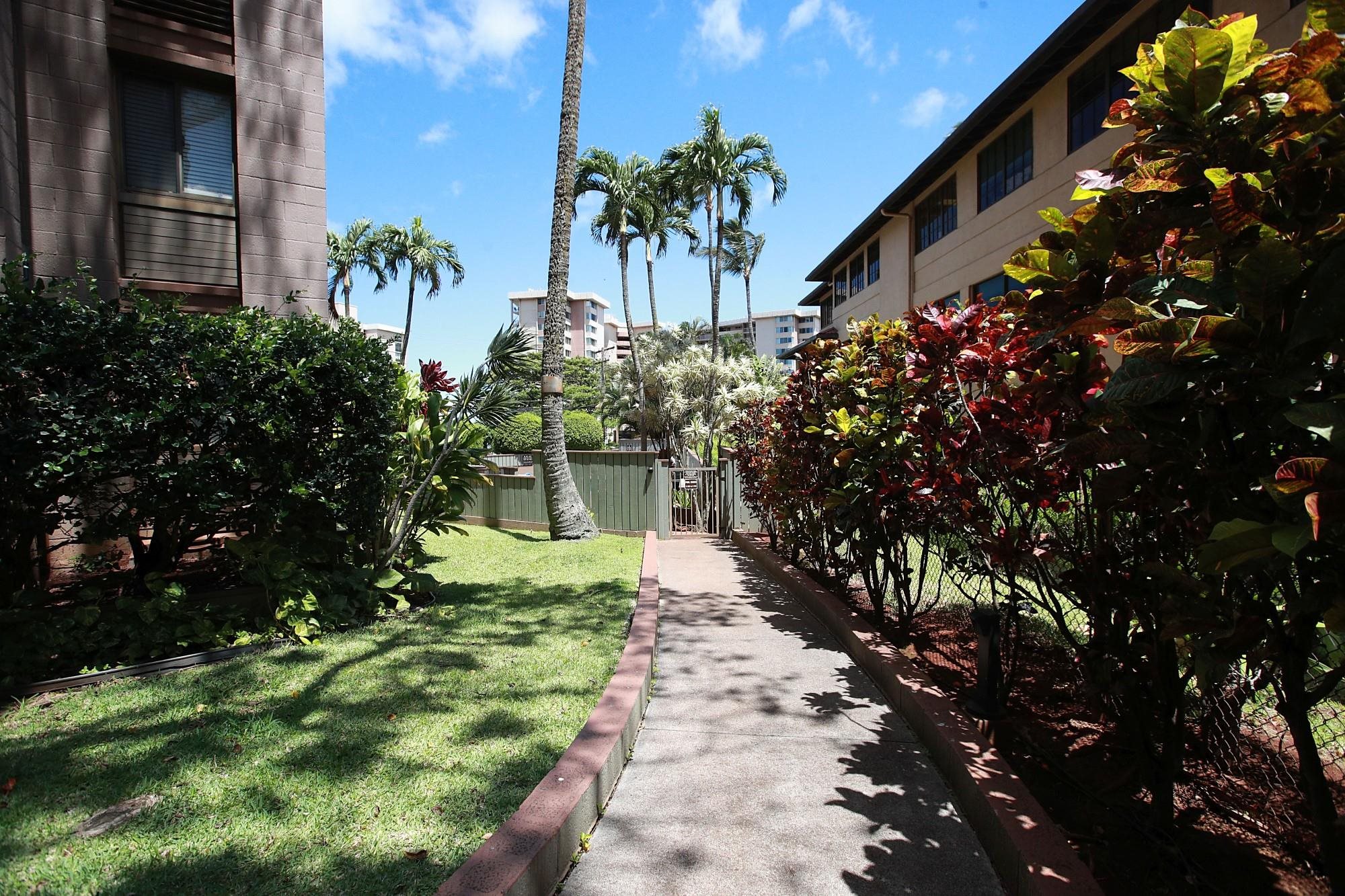 Kahana Manor condo # 317, Lahaina, Hawaii - photo 19 of 30