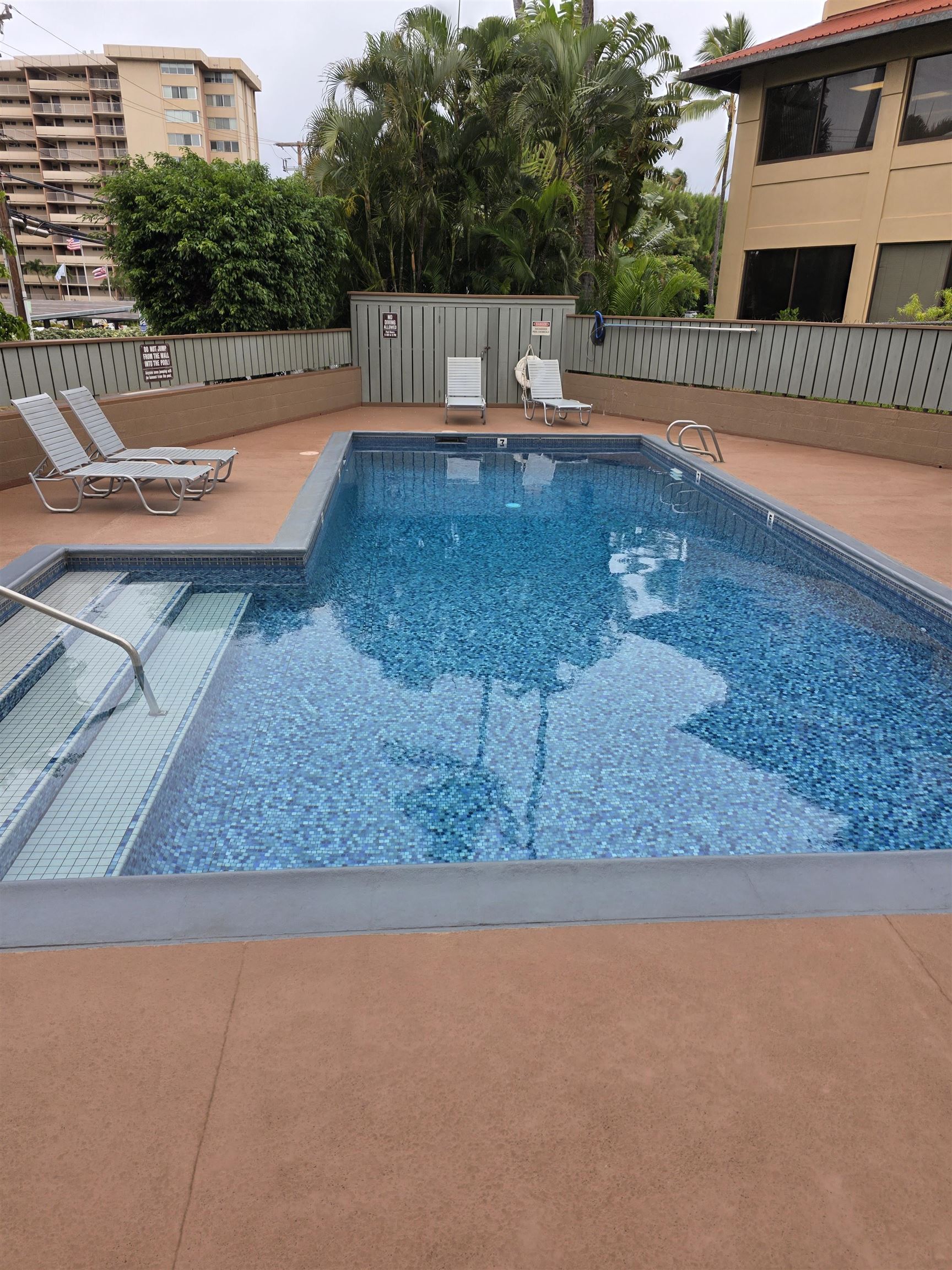 Kahana Manor condo # 401, Lahaina, Hawaii - photo 12 of 12