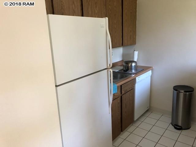 Kahana Manor condo # 410, Lahaina, Hawaii - photo 5 of 11