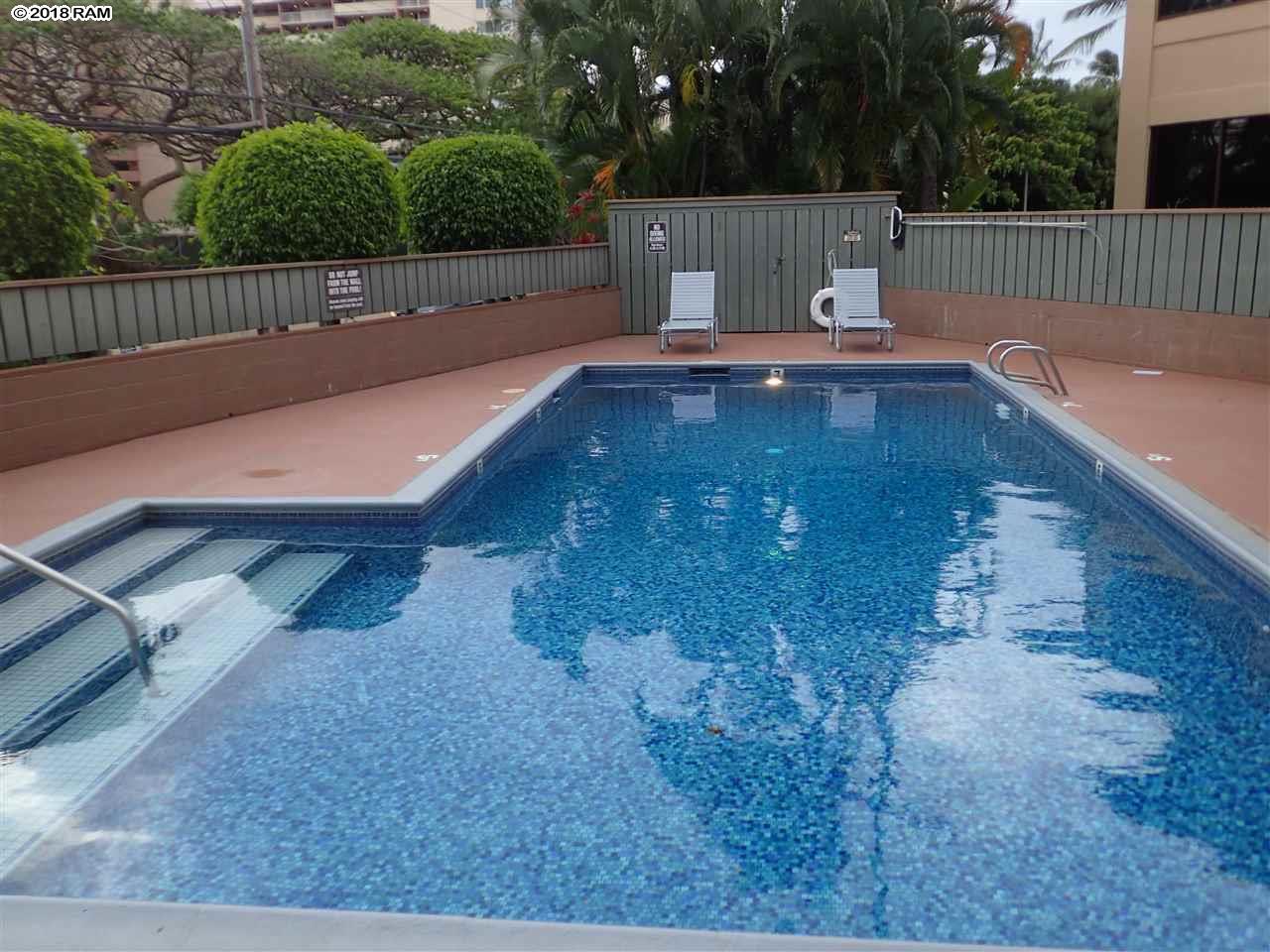 Kahana Manor condo # 410, Lahaina, Hawaii - photo 6 of 11