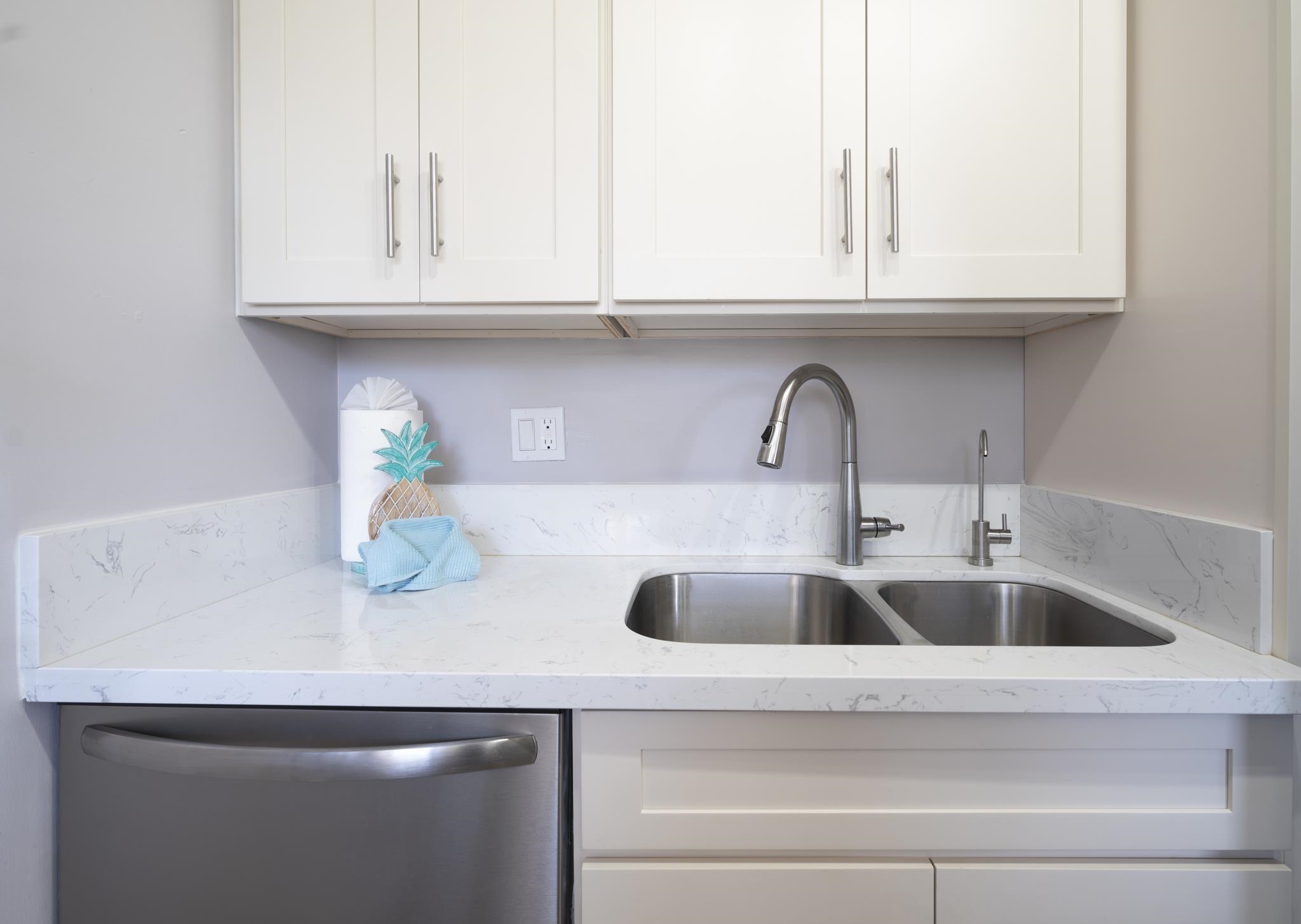 Kahana Manor condo # 411, Lahaina, Hawaii - photo 16 of 38