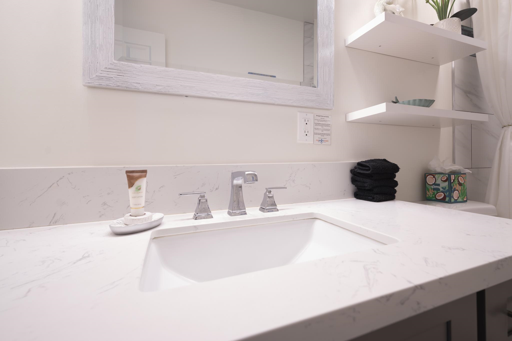 Kahana Manor condo # 411, Lahaina, Hawaii - photo 19 of 38