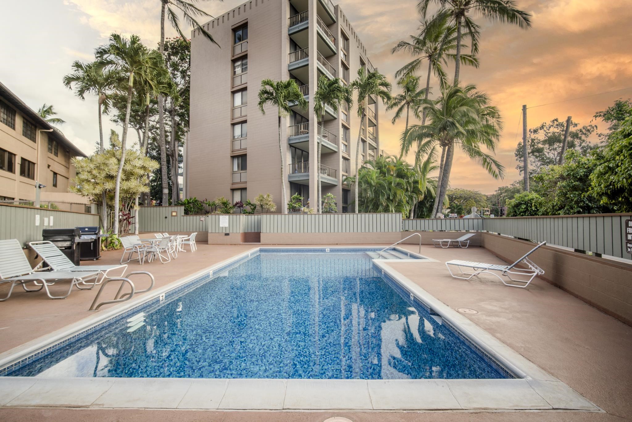 Kahana Manor condo # 411, Lahaina, Hawaii - photo 28 of 38