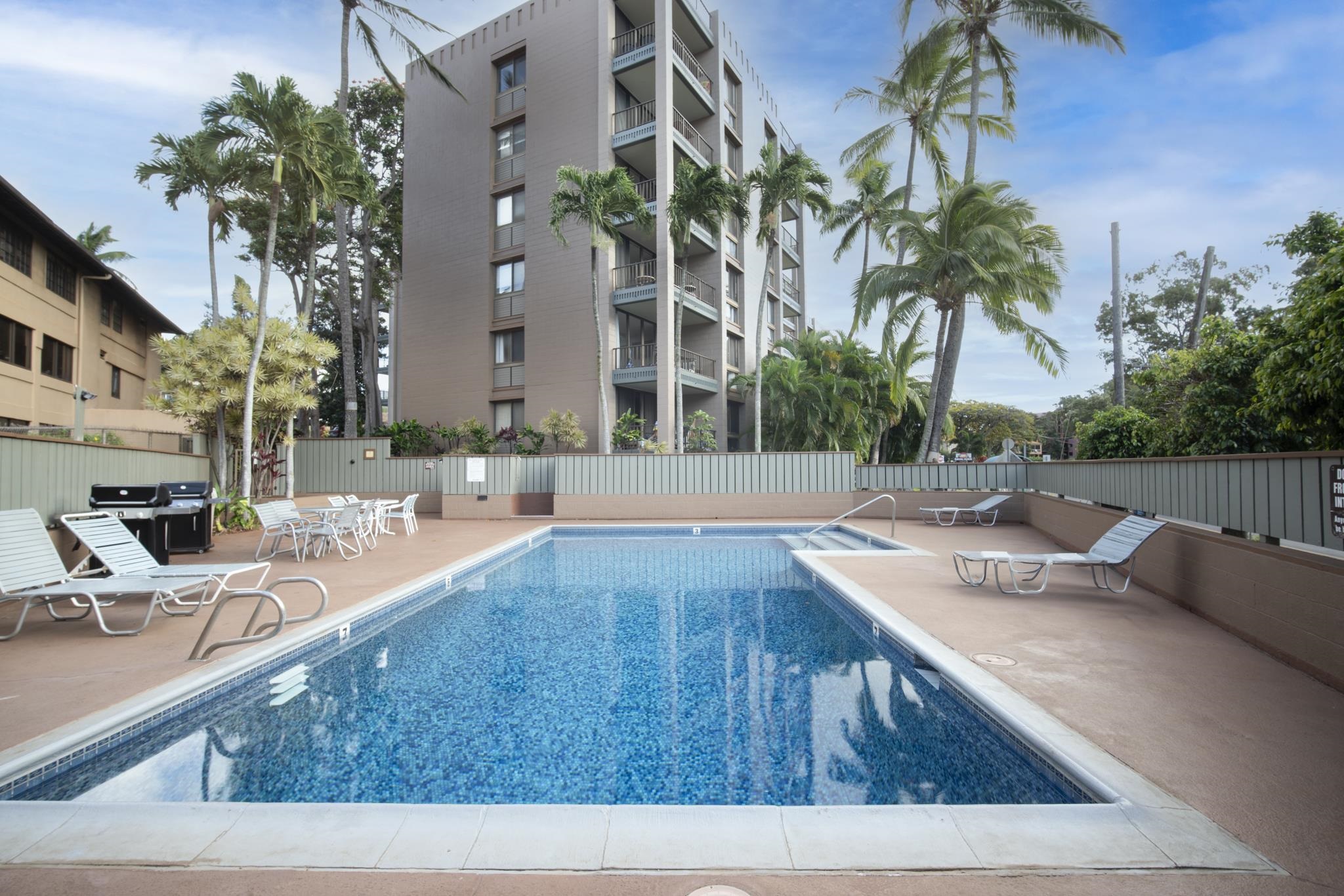 Kahana Manor condo # 411, Lahaina, Hawaii - photo 29 of 38