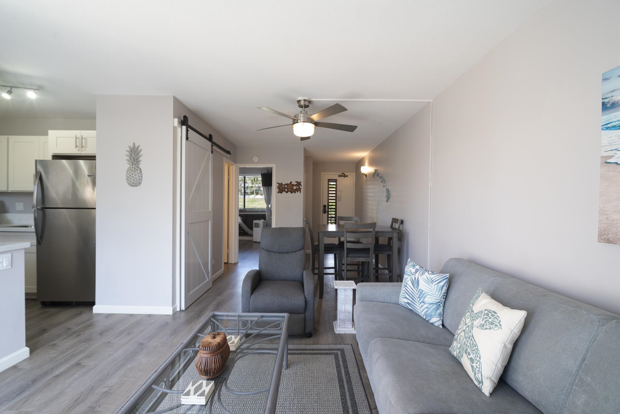 Kahana Manor condo # 411, Lahaina, Hawaii - photo 5 of 38