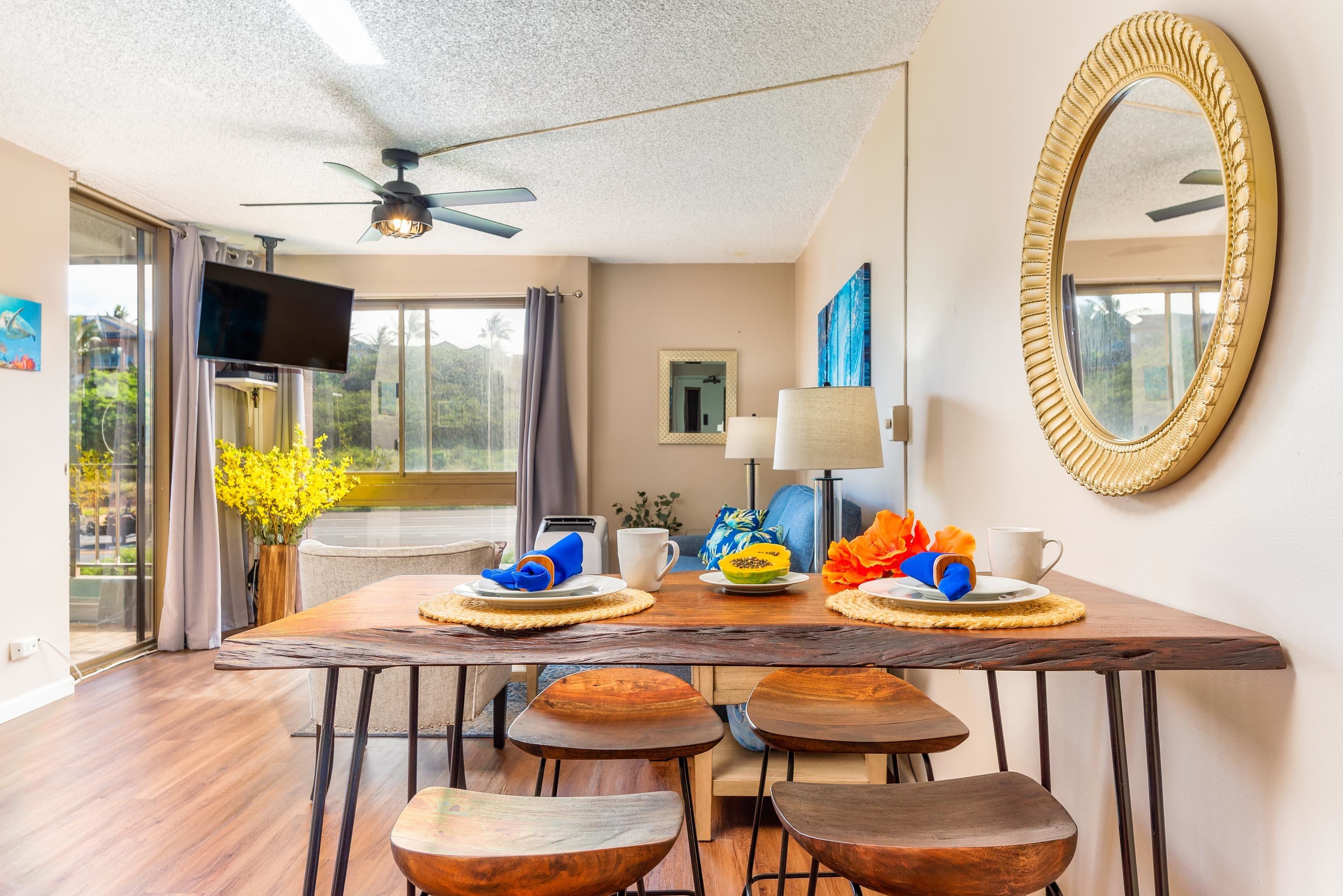 Kahana Manor condo # 418, Lahaina, Hawaii - photo 3 of 33