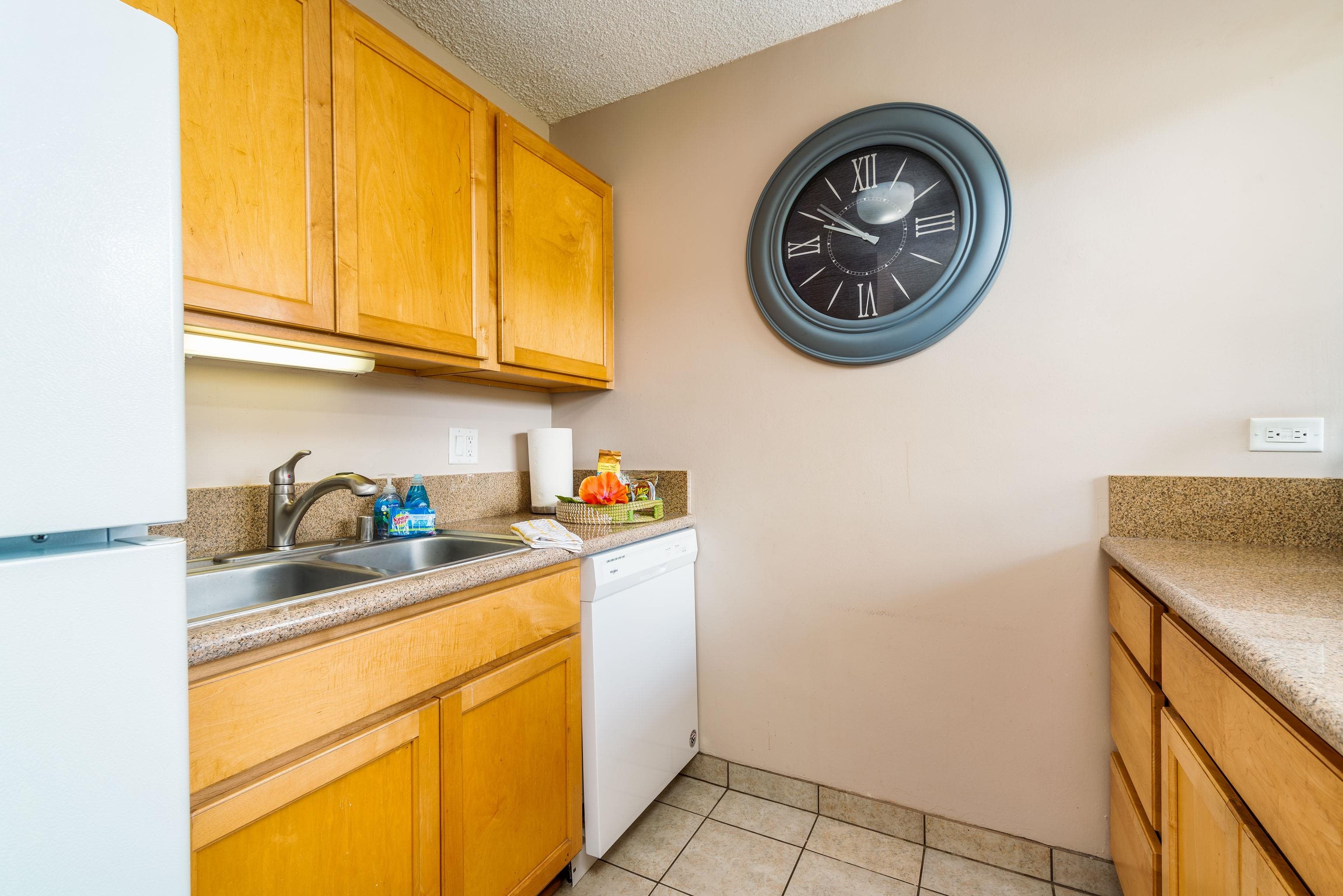 Kahana Manor condo # 418, Lahaina, Hawaii - photo 10 of 31