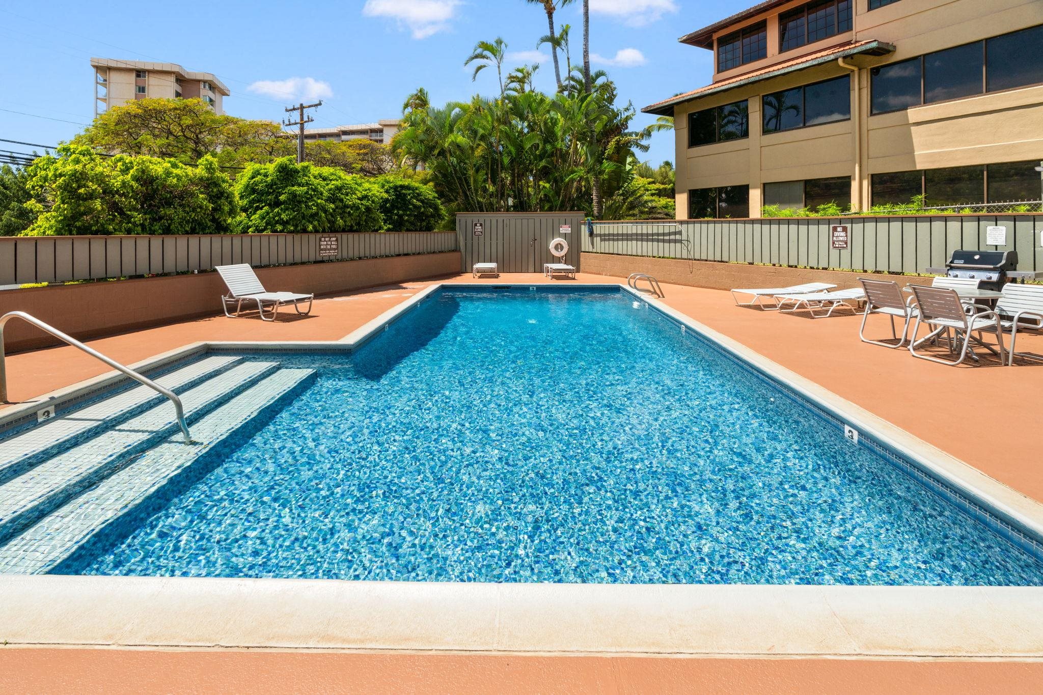 Kahana Manor condo # 518, Lahaina, Hawaii - photo 13 of 14