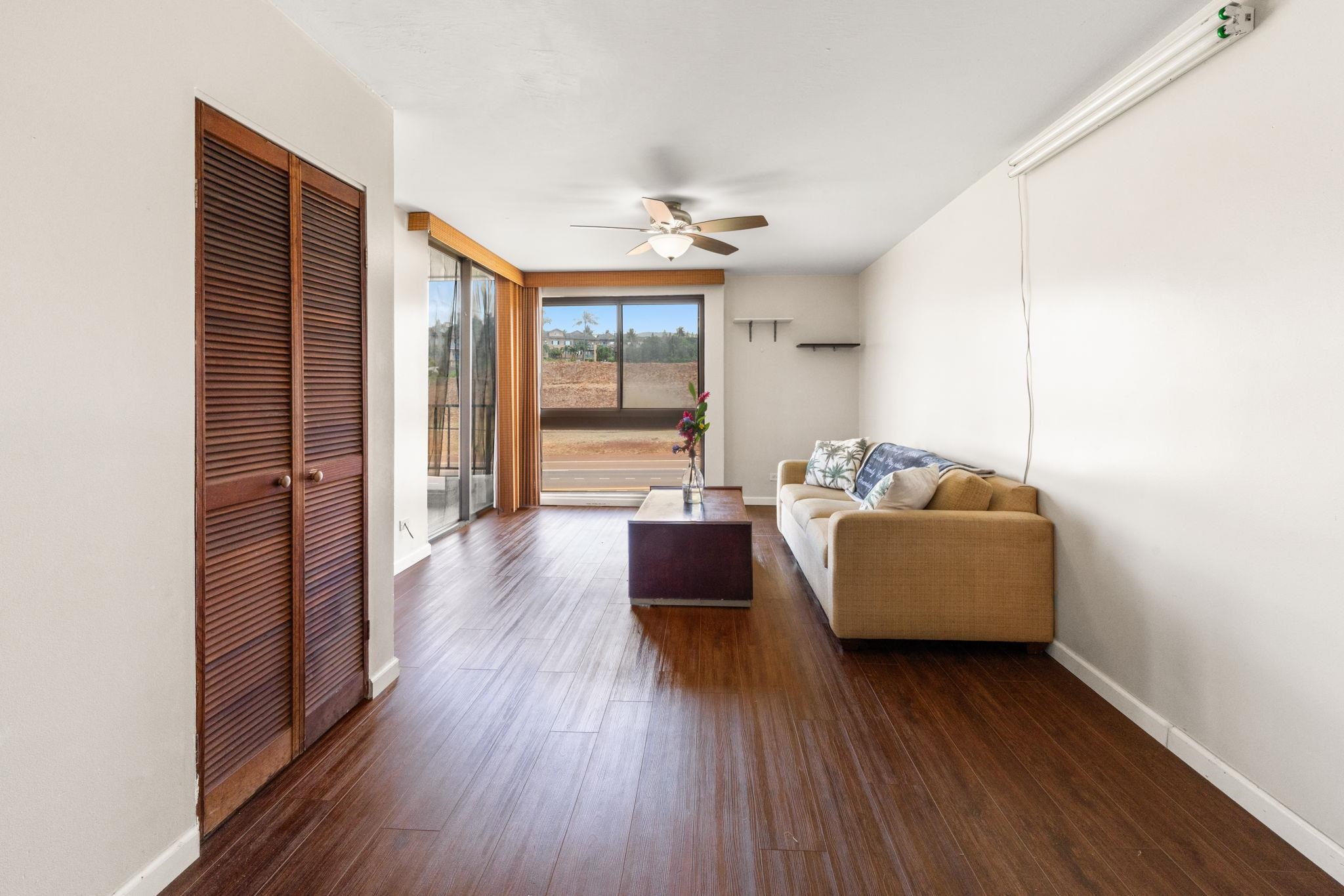 Kahana Manor condo # 518, Lahaina, Hawaii - photo 3 of 14