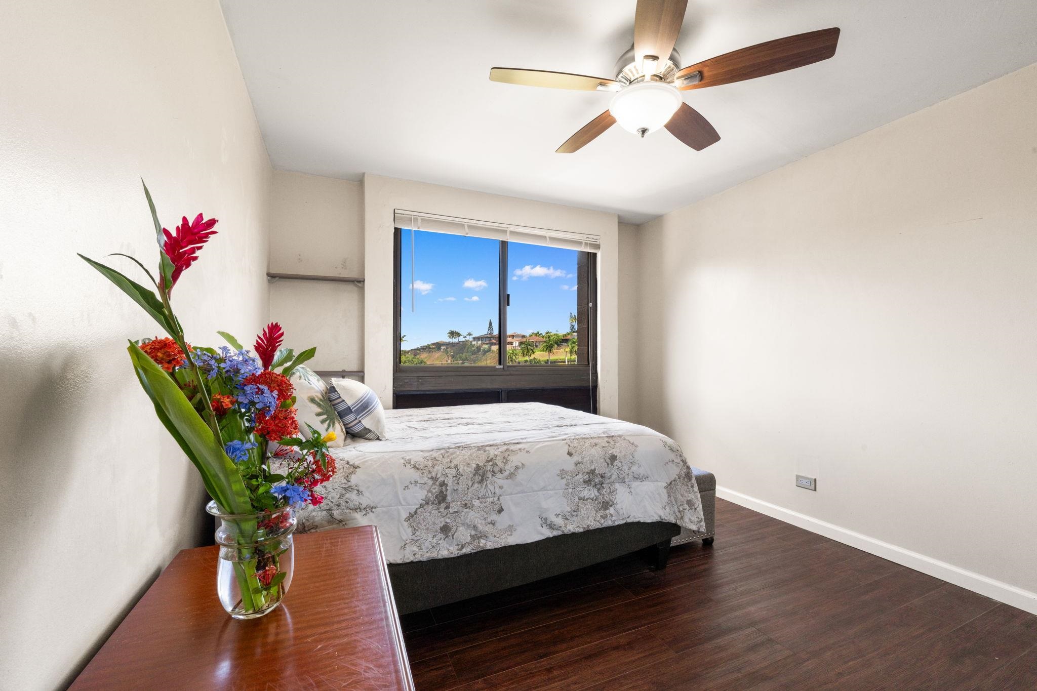 Kahana Manor condo # 518, Lahaina, Hawaii - photo 6 of 14