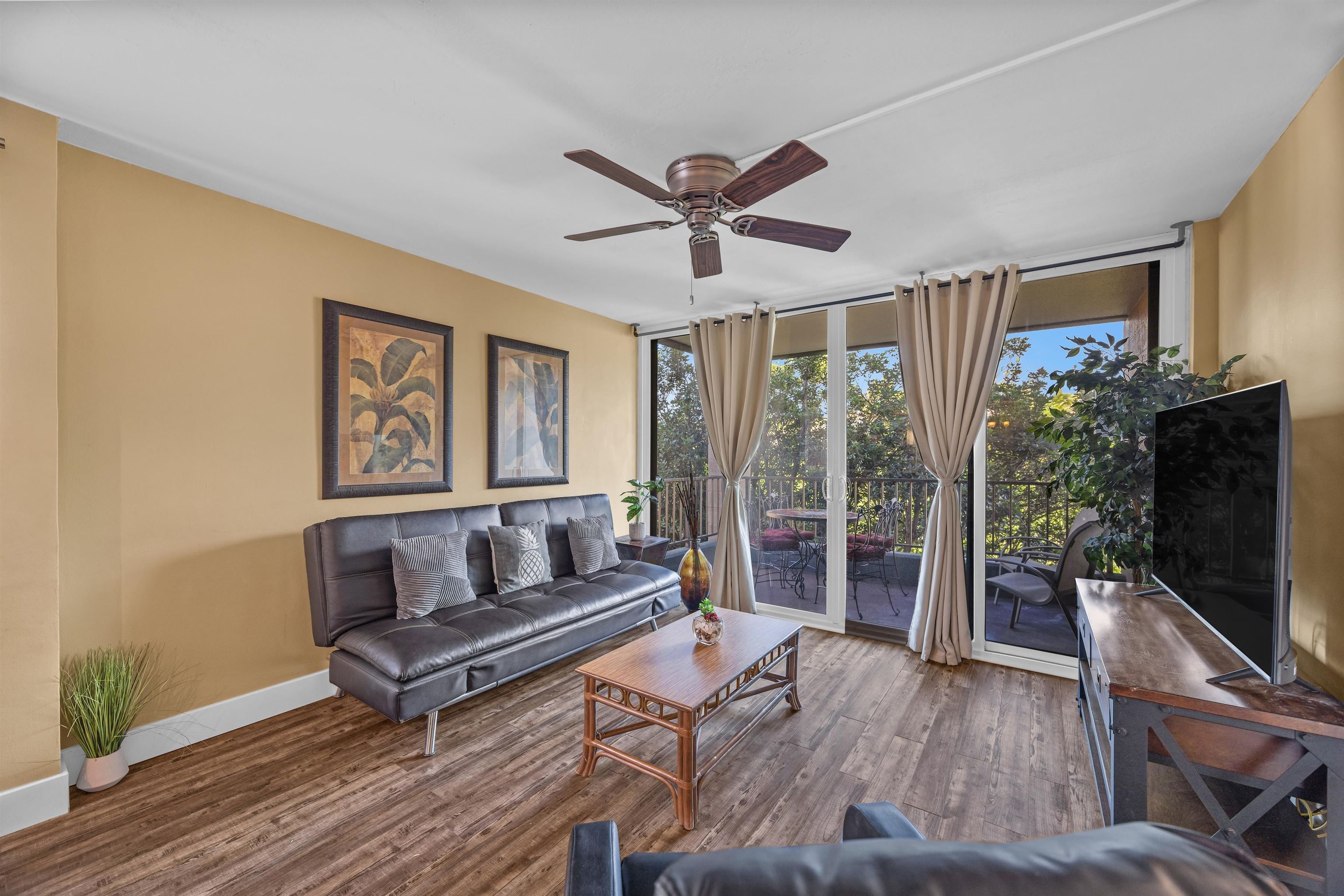 Kahana Manor condo # 520, Lahaina, Hawaii - photo 32 of 33