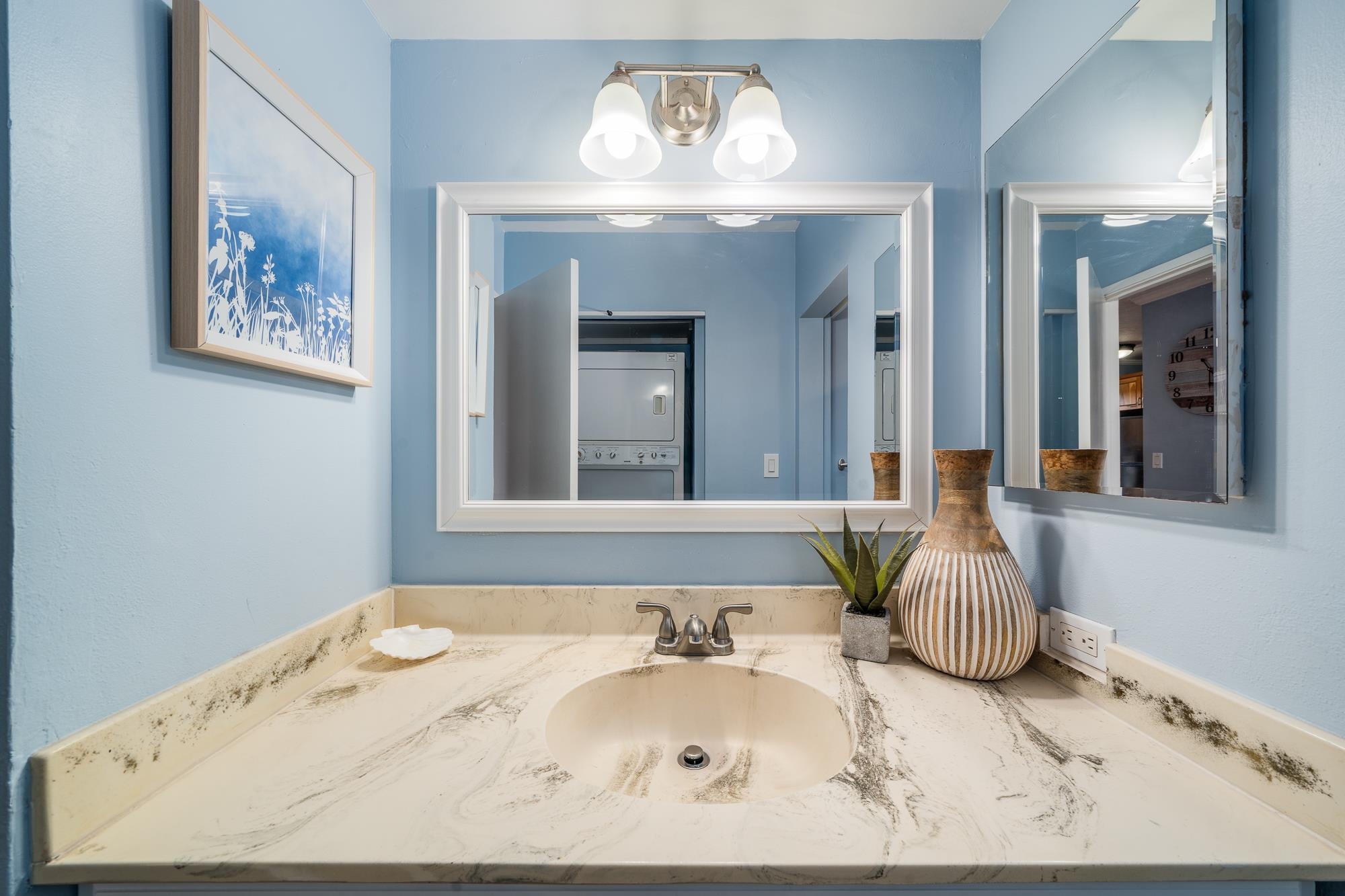 Kahana Manor condo # 608, Lahaina, Hawaii - photo 32 of 40