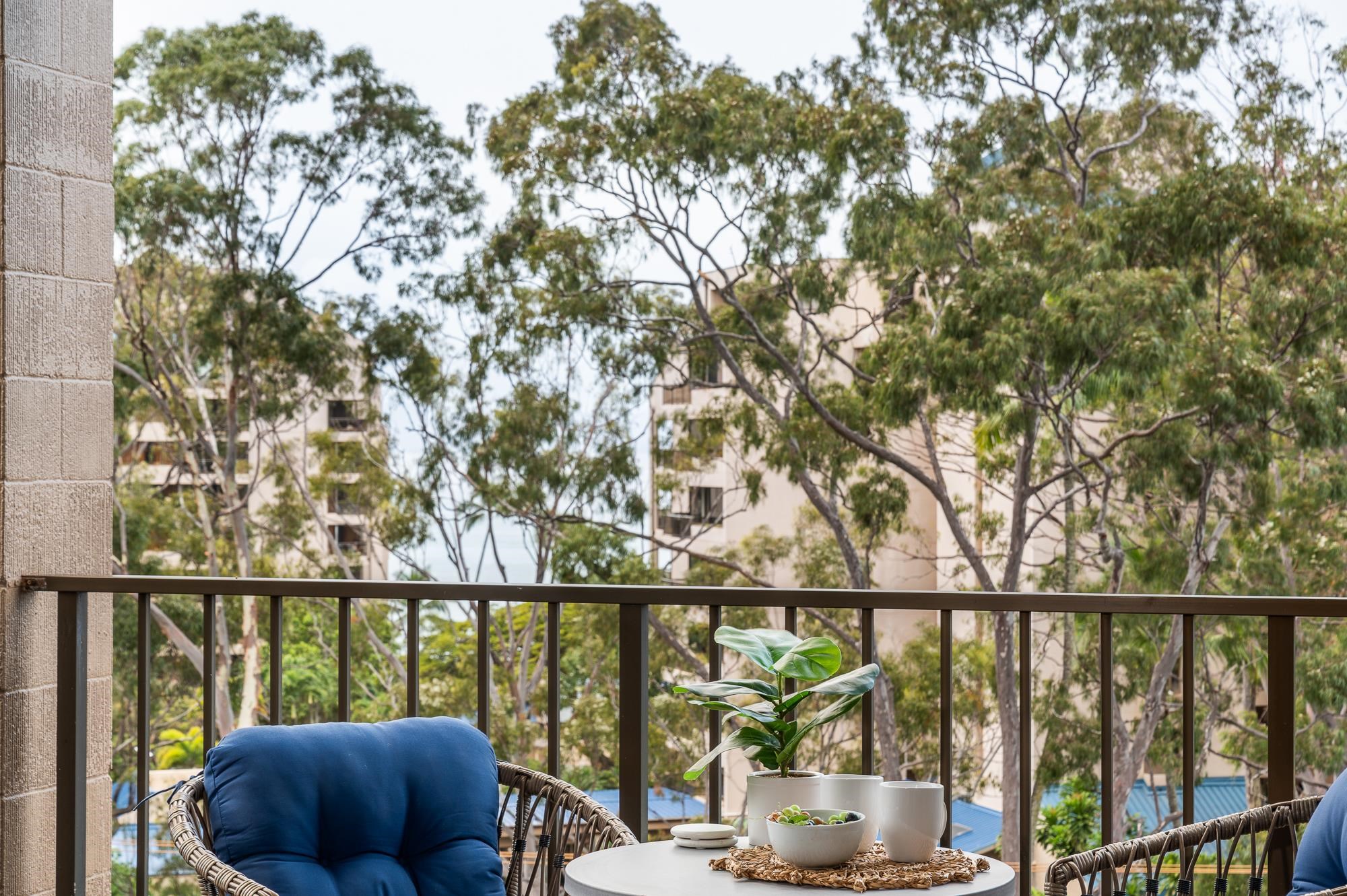 Kahana Manor condo # 608, Lahaina, Hawaii - photo 36 of 40