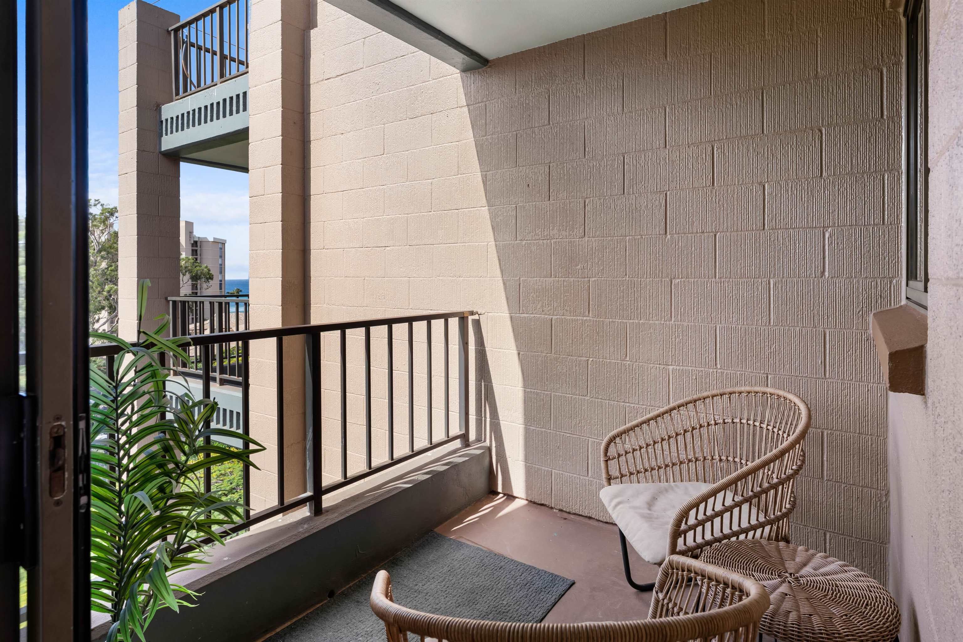 Kahana Manor condo # 609, Lahaina, Hawaii - photo 15 of 29