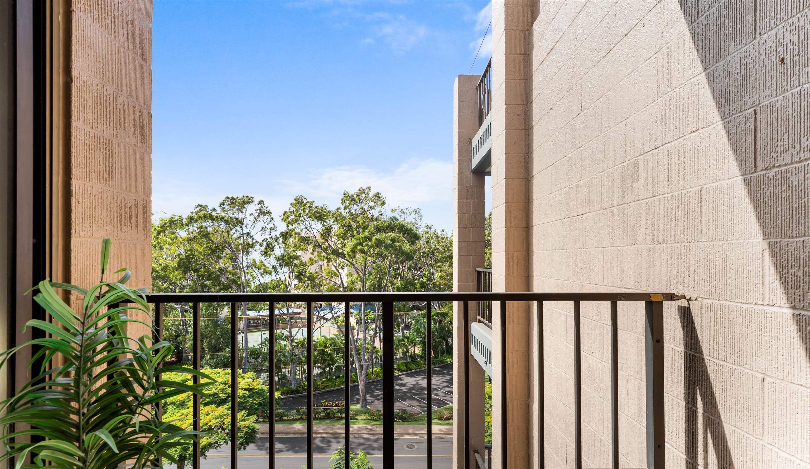 Kahana Manor condo # 609, Lahaina, Hawaii - photo 17 of 29
